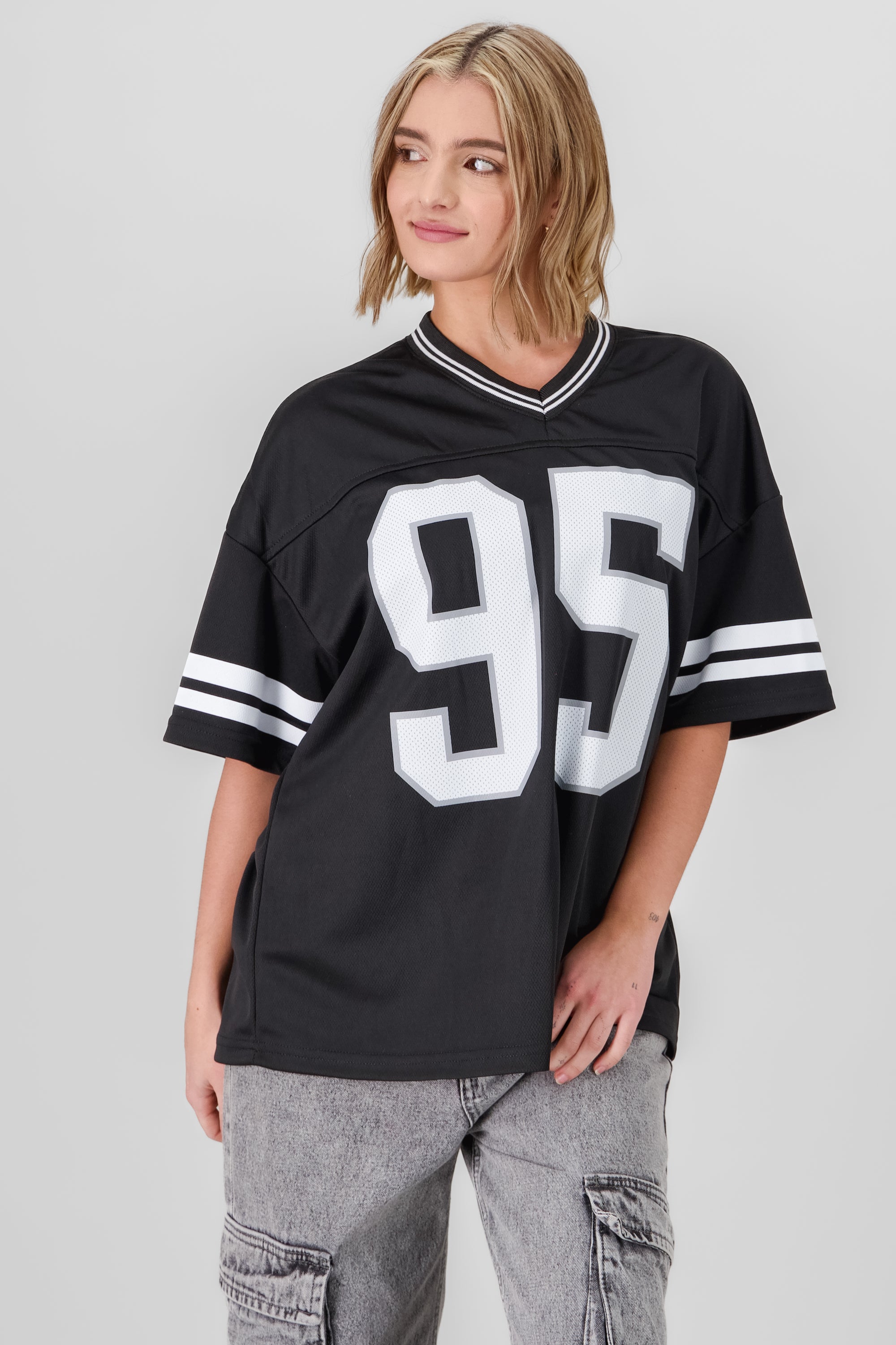 Playera deportiva estampado numeros NEGRO COMBO