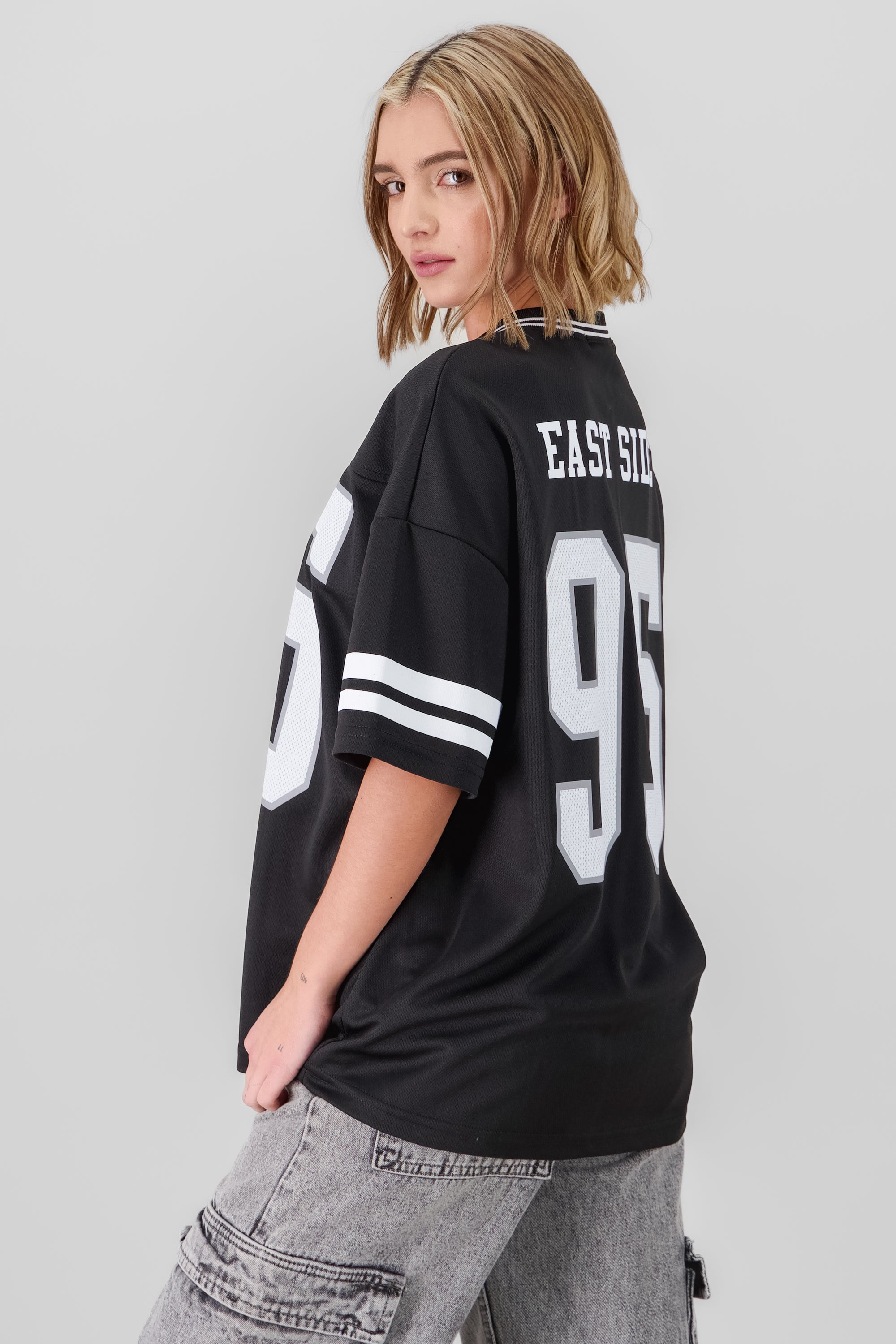 Playera deportiva estampado numeros NEGRO COMBO