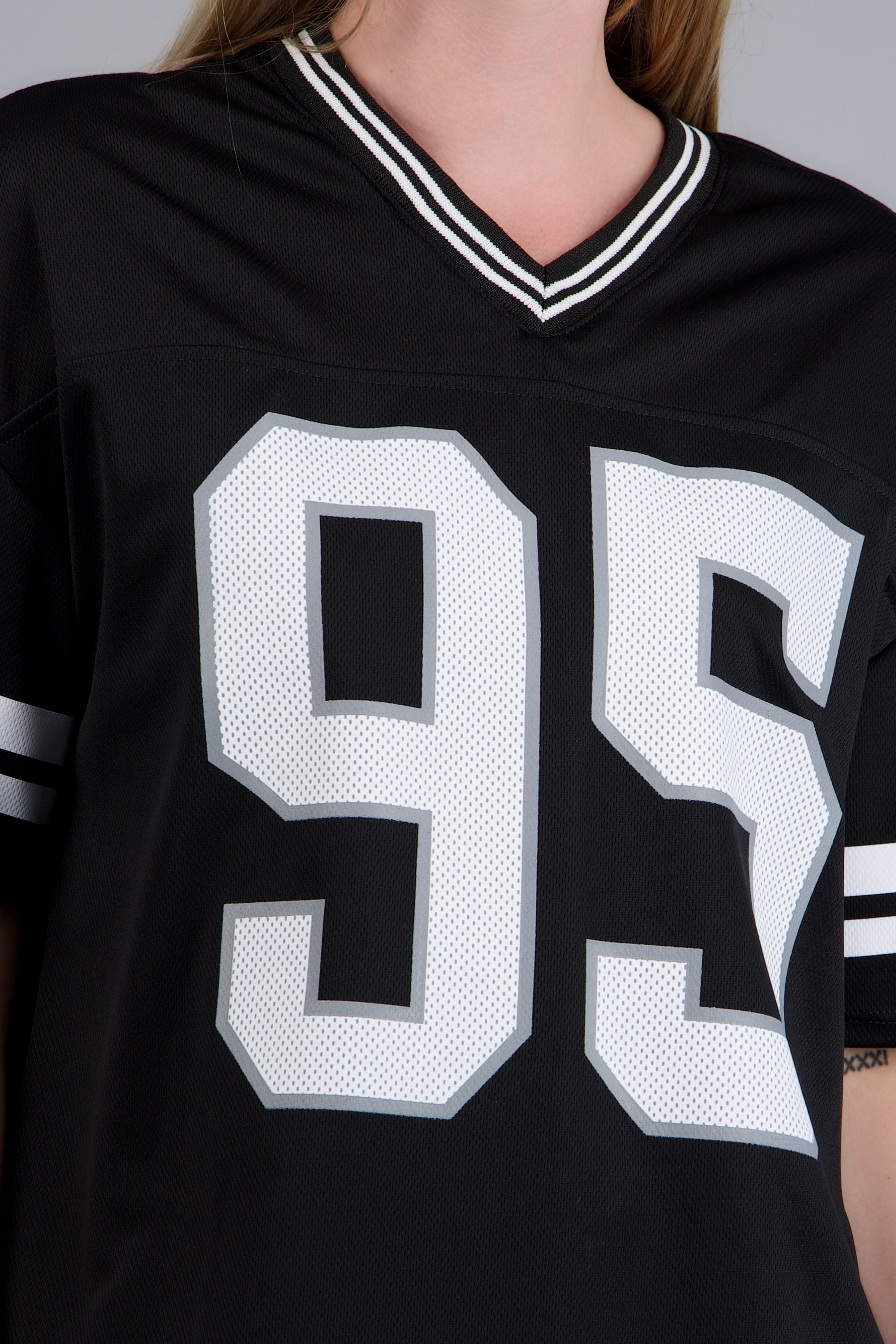 Playera deportiva estampado numeros NEGRO COMBO