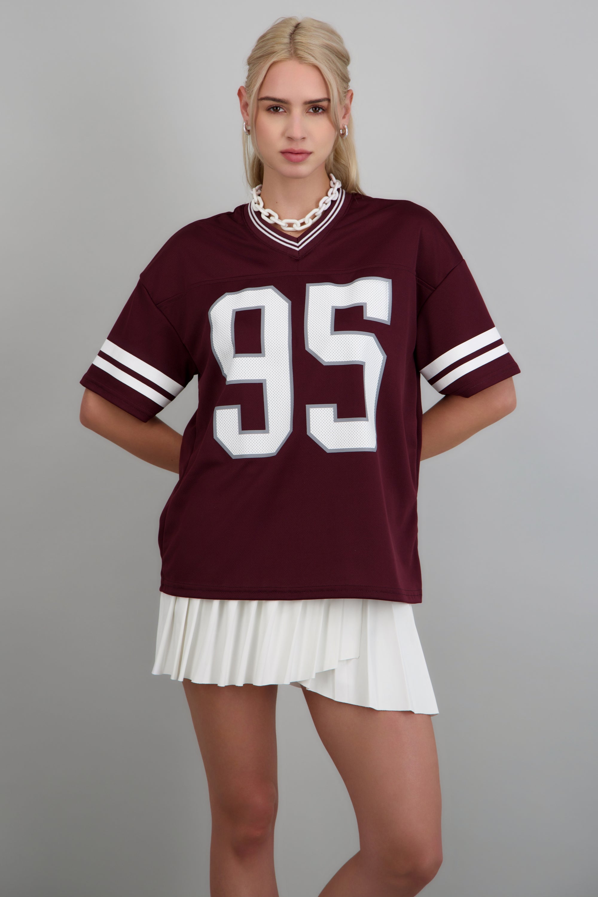 Playera deportiva estampado numeros ROJO QUEMADO