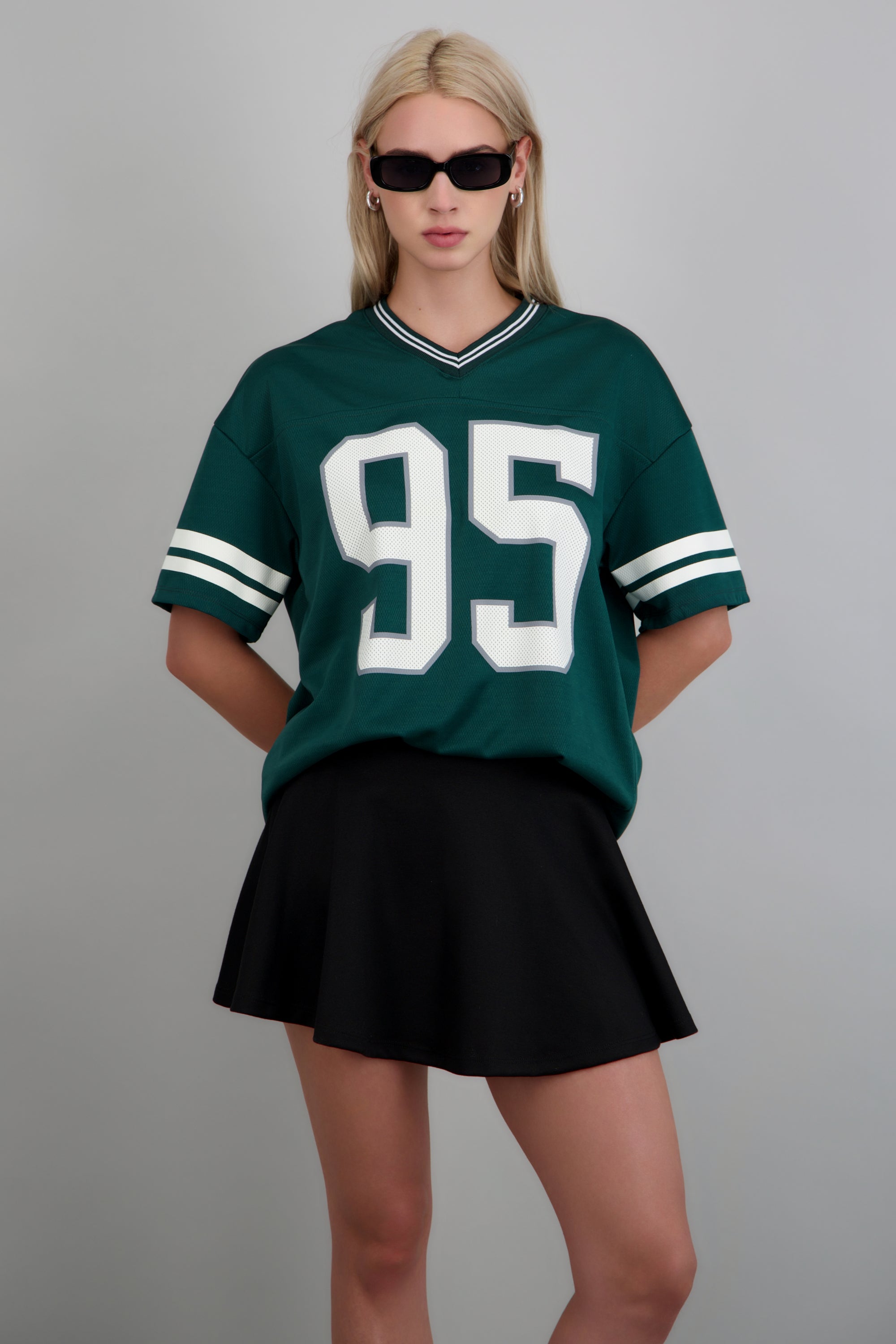 Playera deportiva estampado numeros VERDE CAZADOR