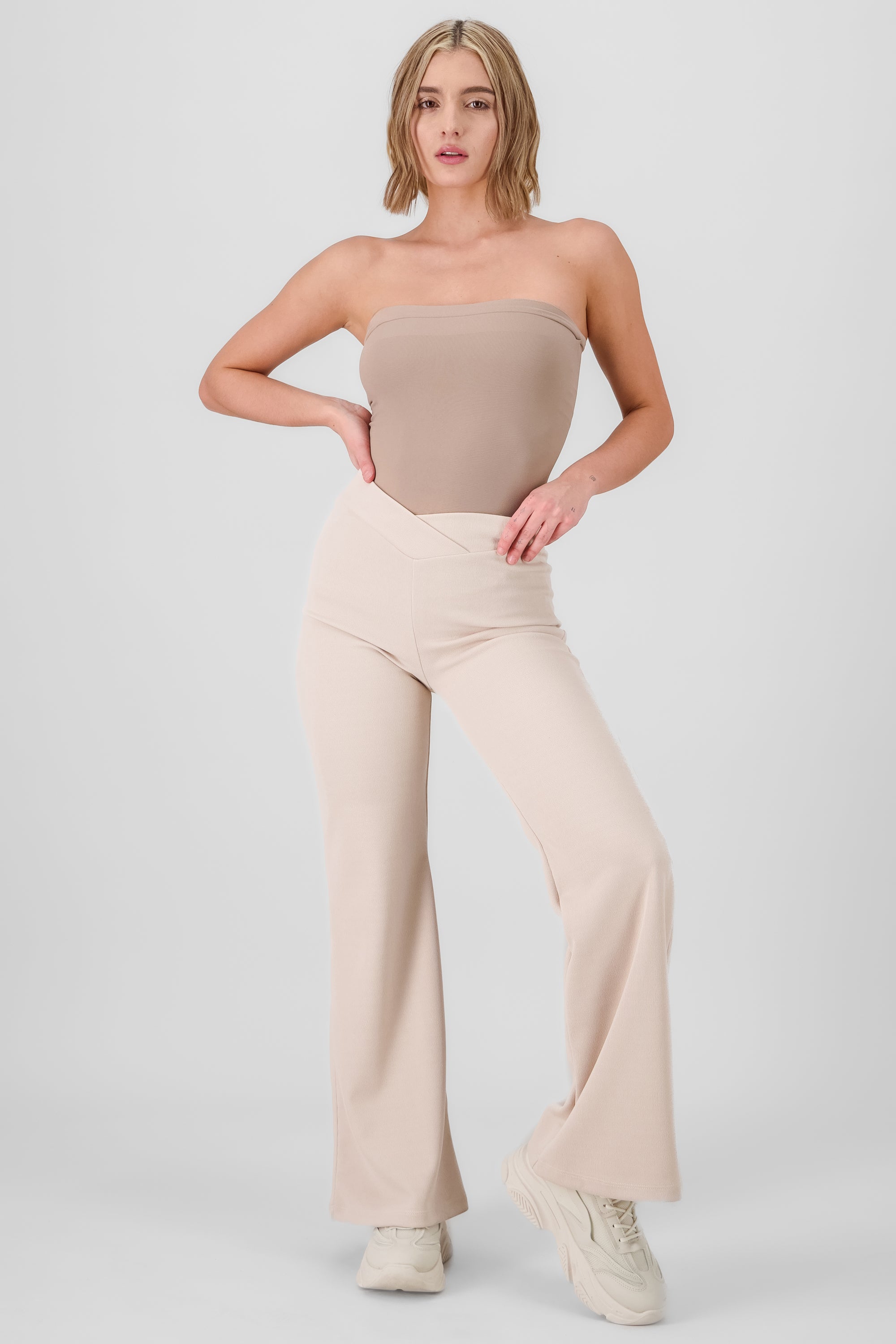 Pantalon flare tipo tejido ARENA