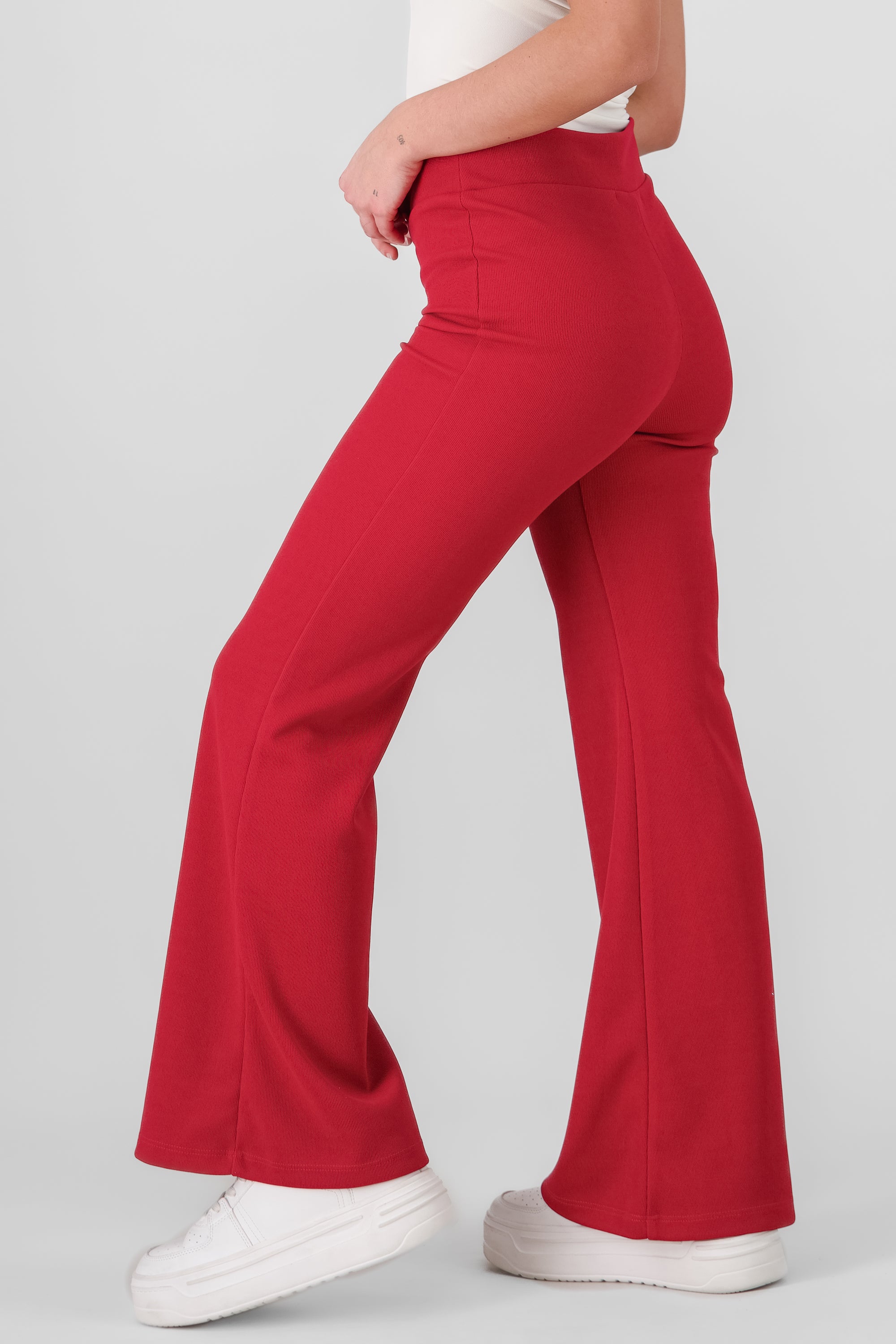 Pantalon flare tipo tejido VINO