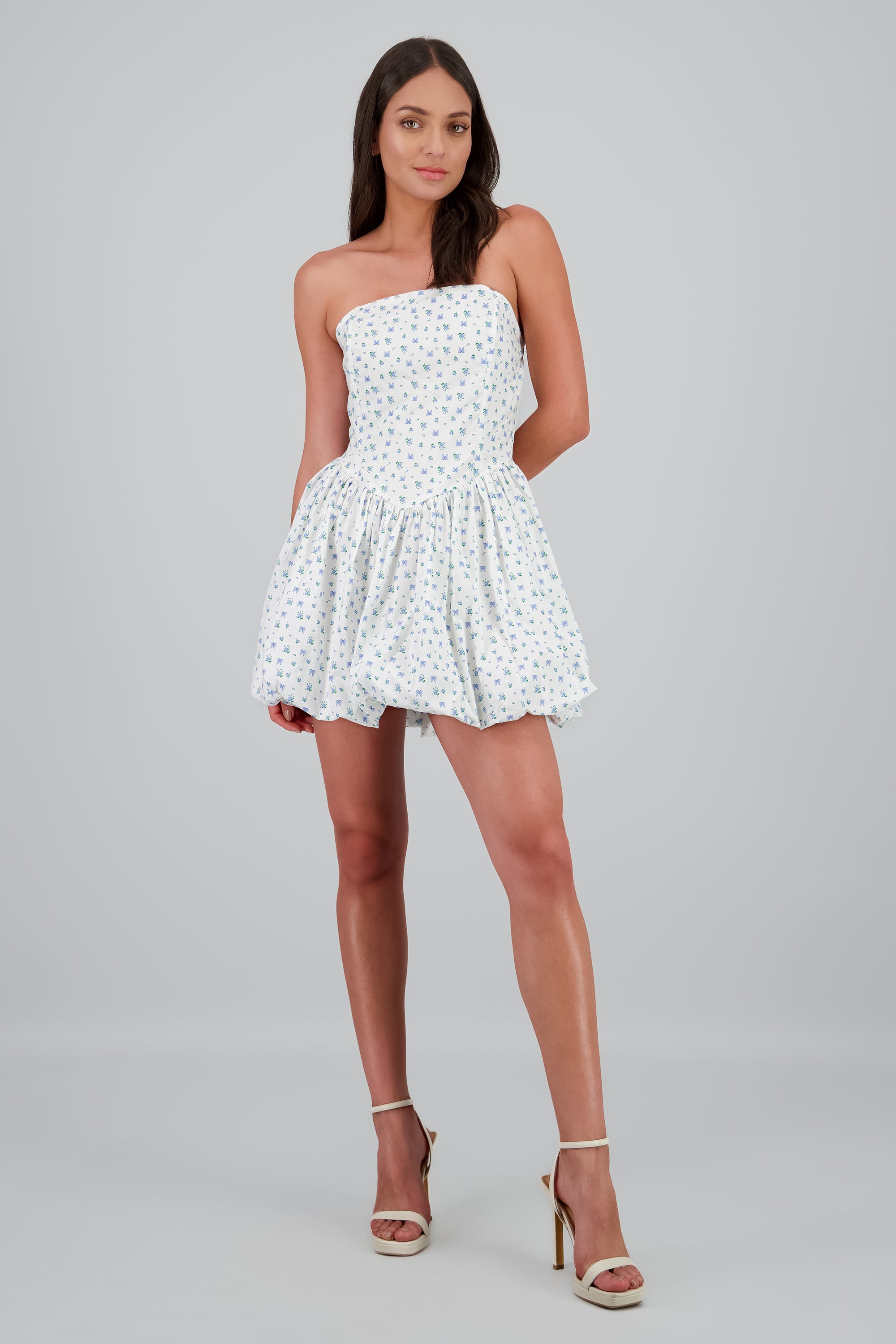 Vestido globo strapless estampado BLANCO COMBO