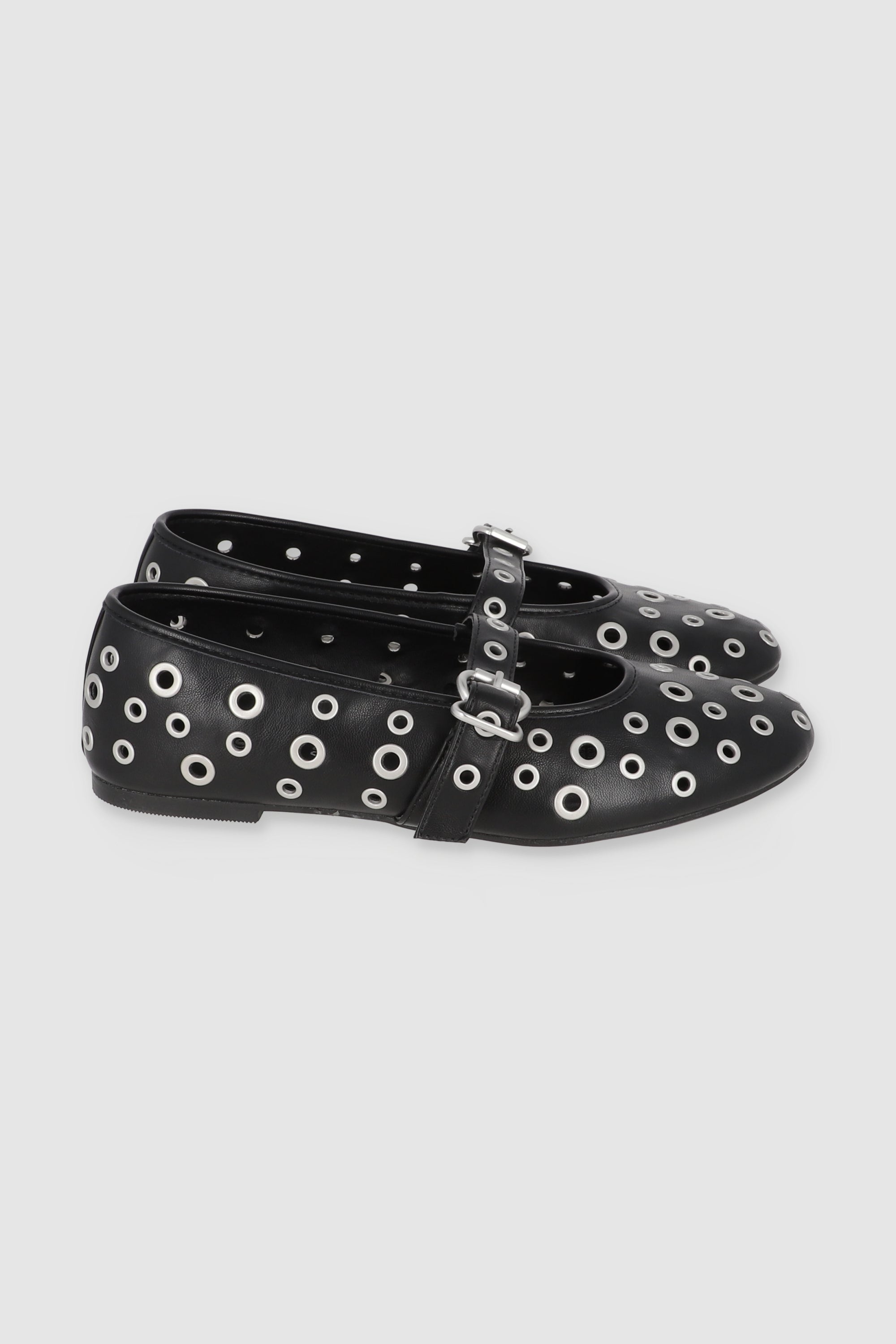 FLAT STUDS MEGAS NEGRO