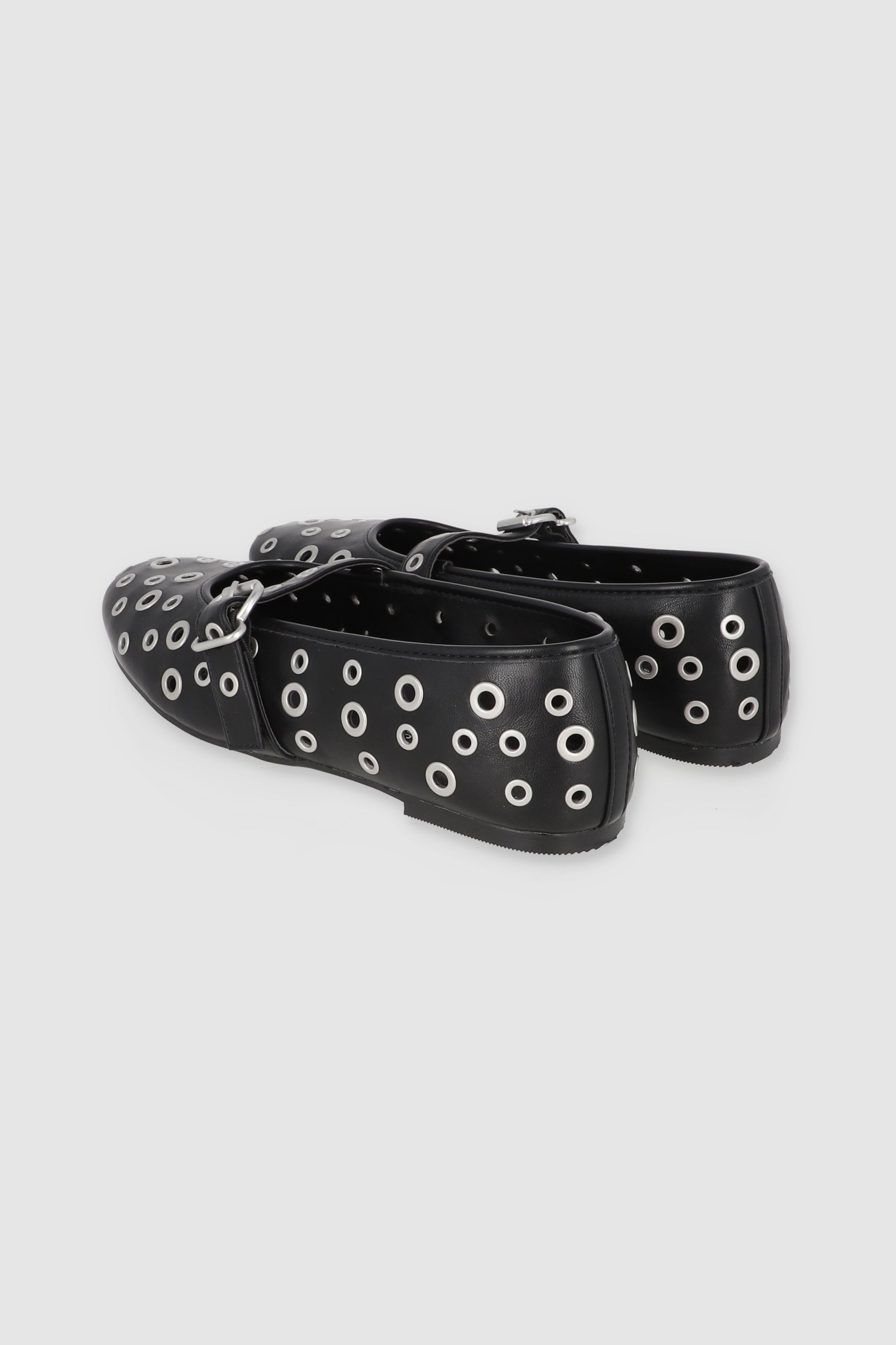 FLAT STUDS MEGAS NEGRO