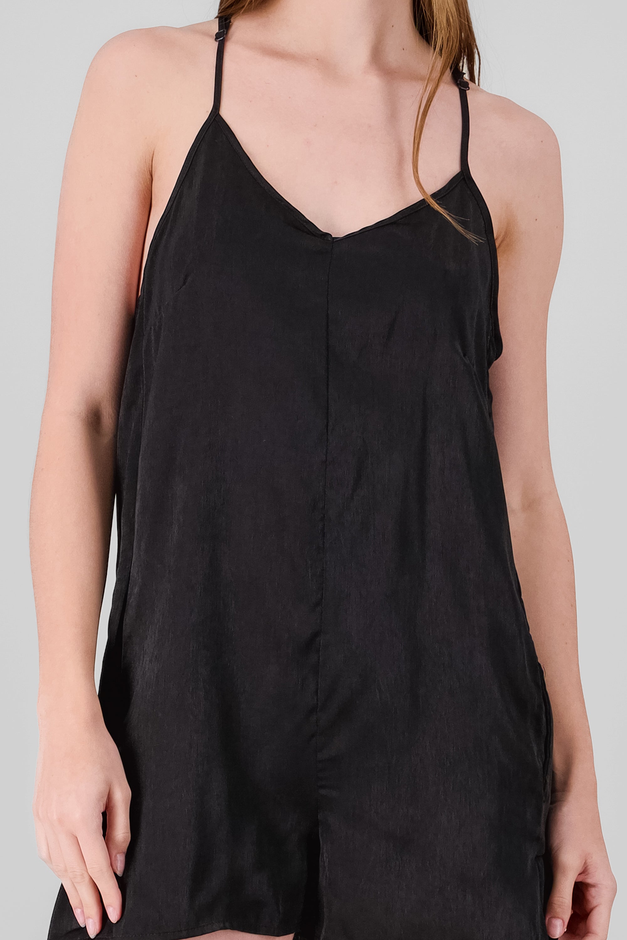 Romper detalle olanes satín NEGRO