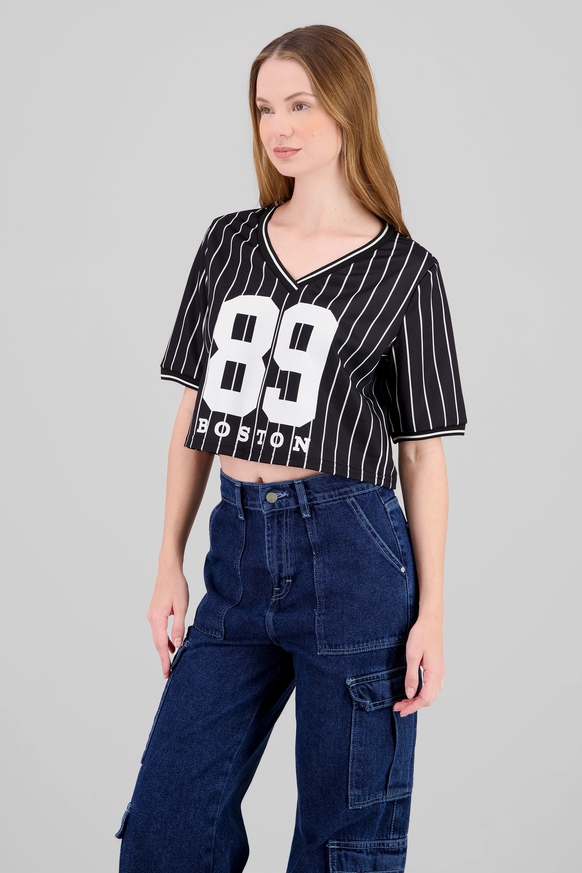 BLACK/WHITE