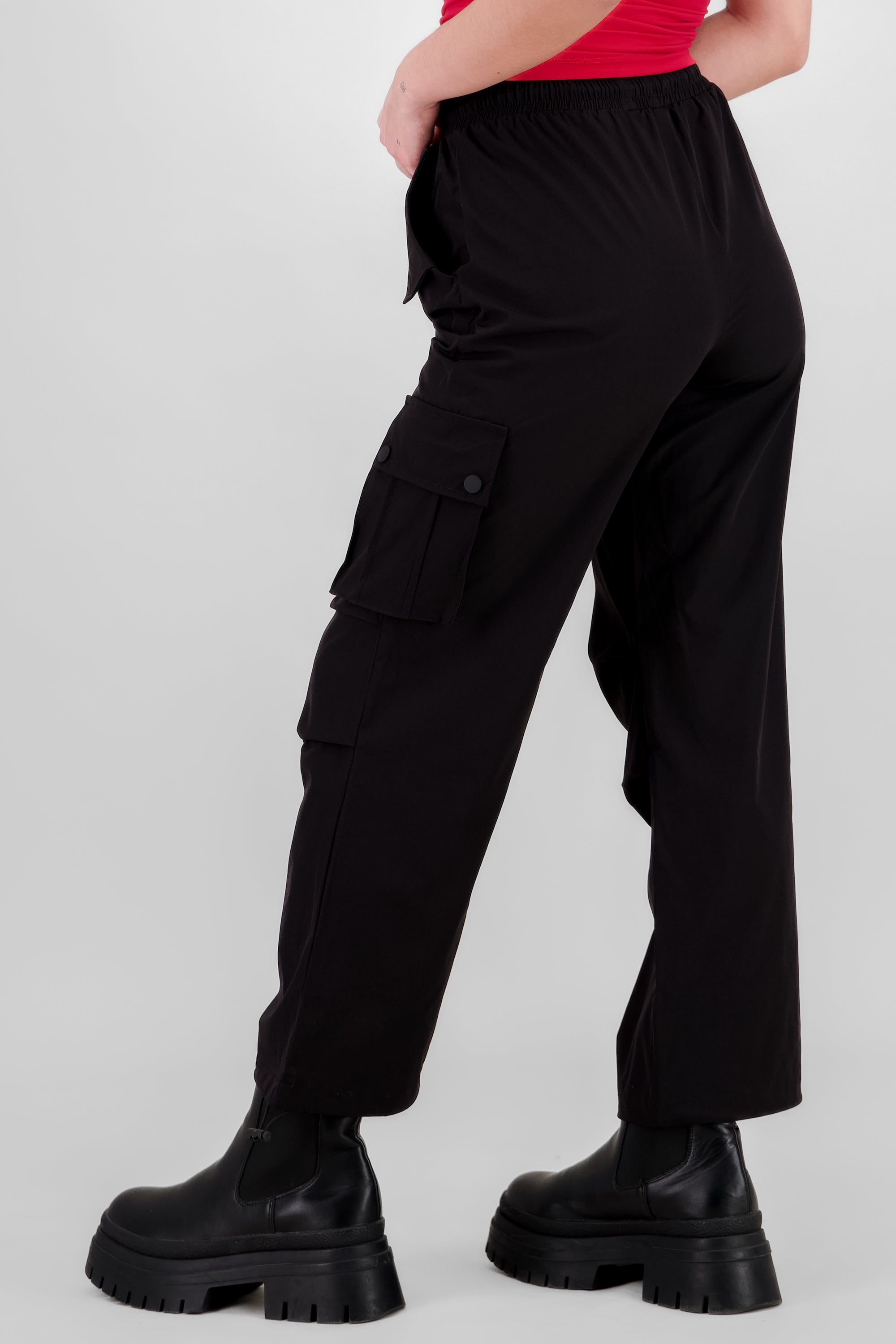 Pantalon cargo parachute NEGRO