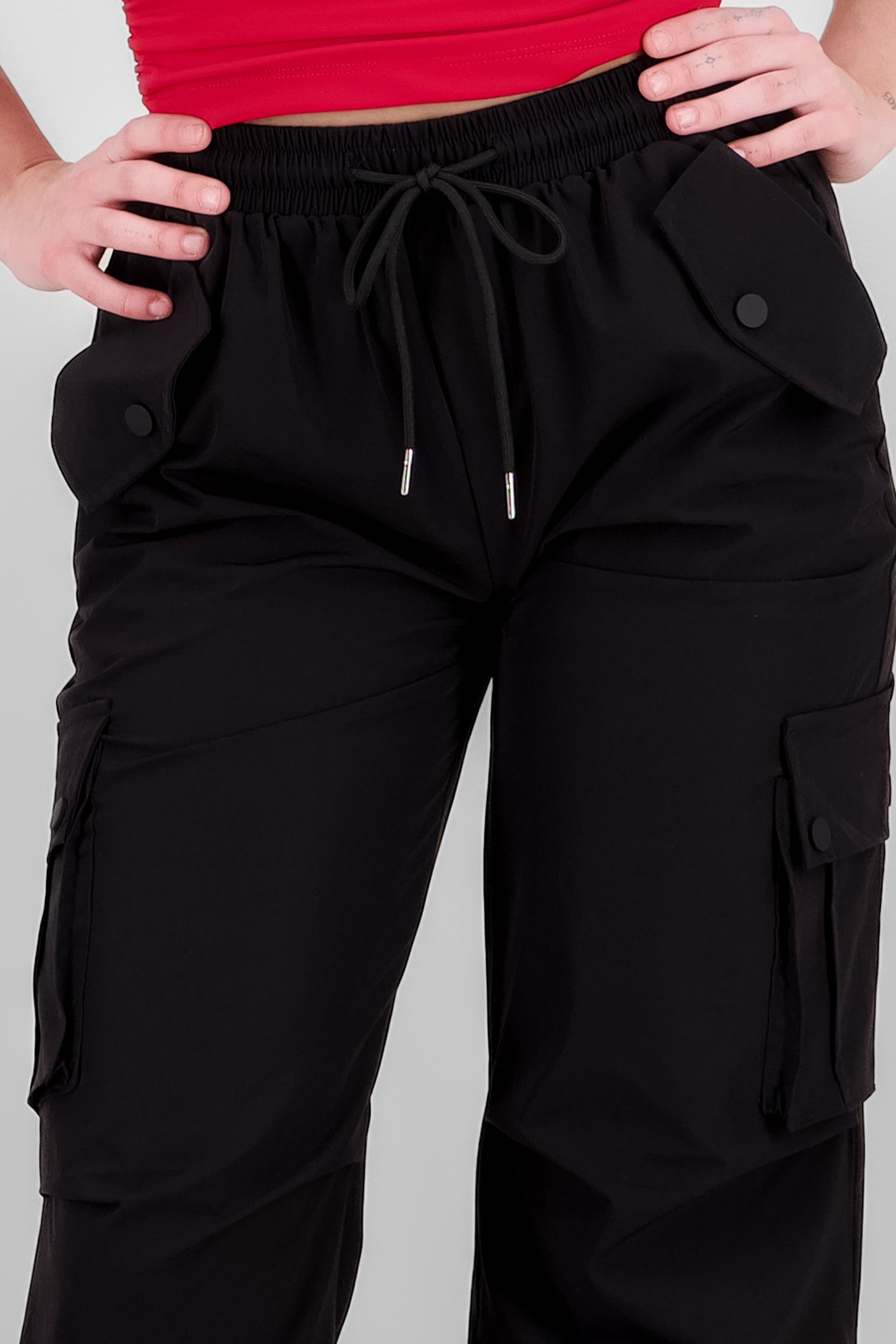 Pantalon cargo parachute NEGRO