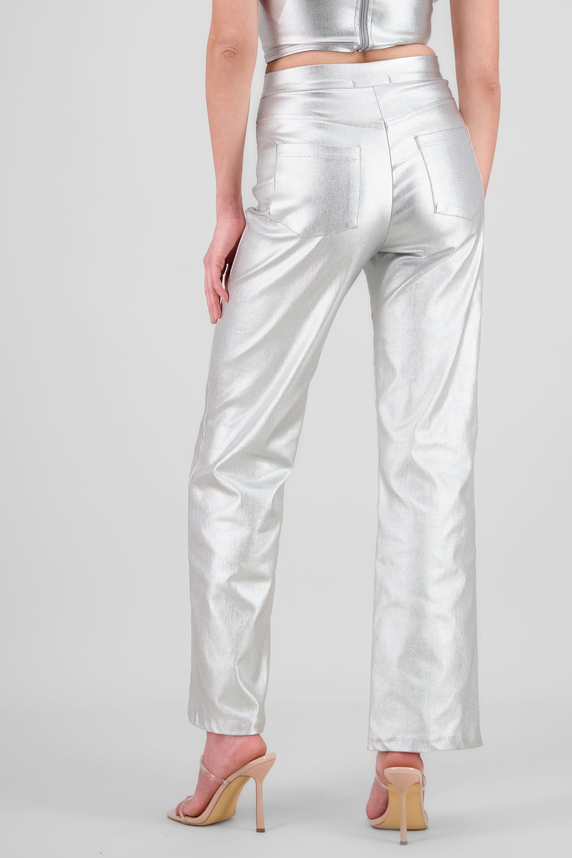 Pantalon amplio metalico PLATA