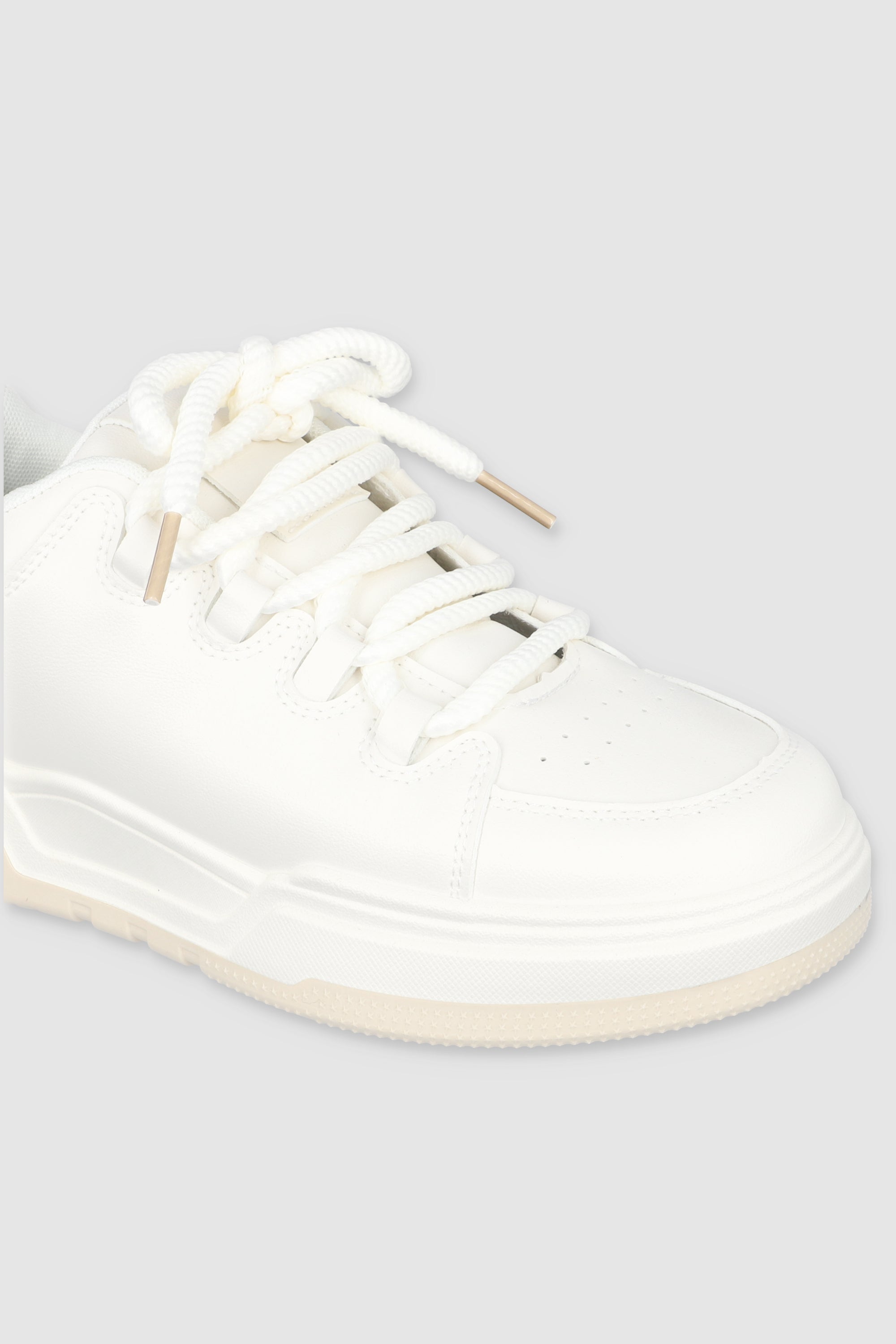 Tenis skater contrastes agujeta chunky BLANCO