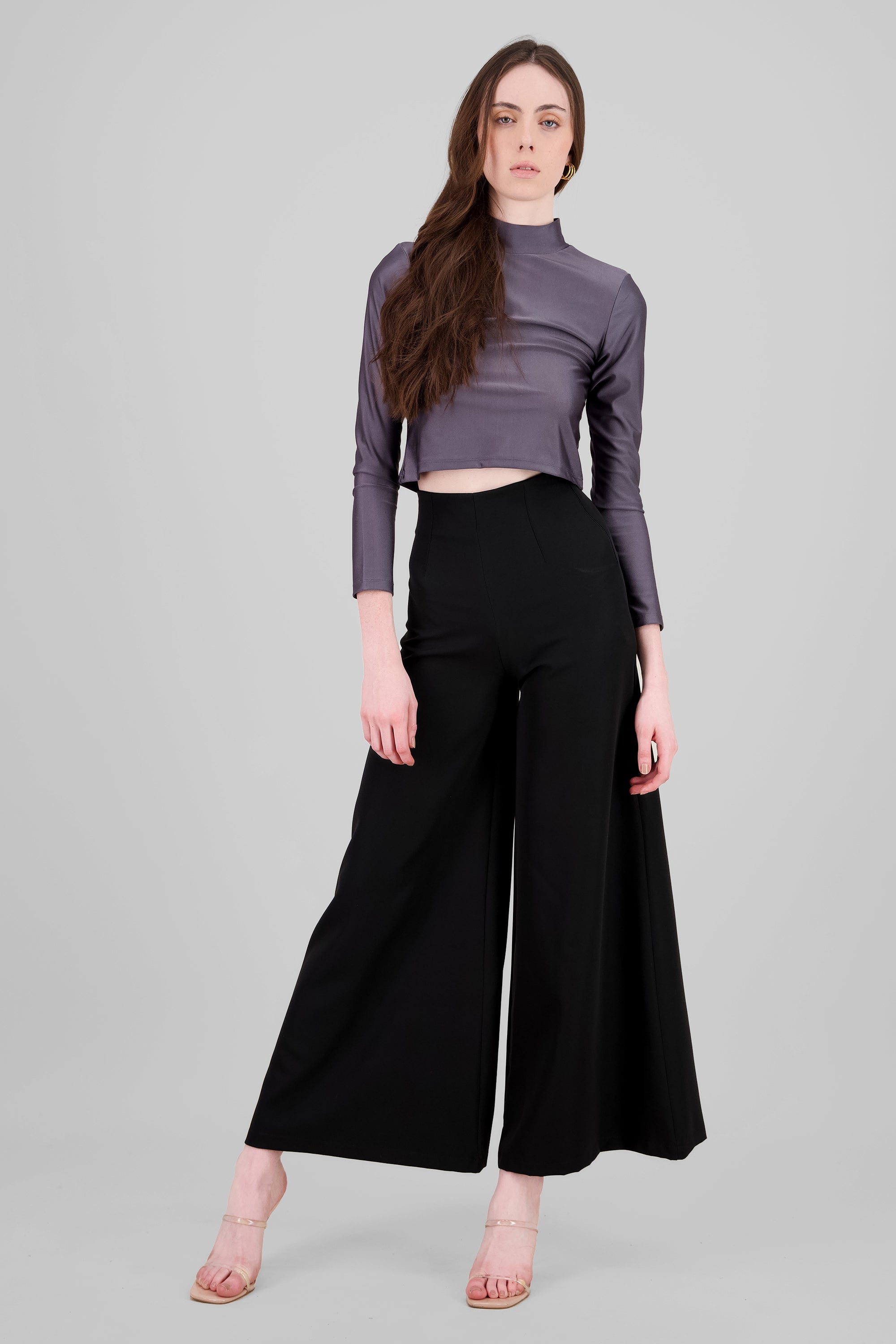 Pantalon amplio liso detalle pinza NEGRO