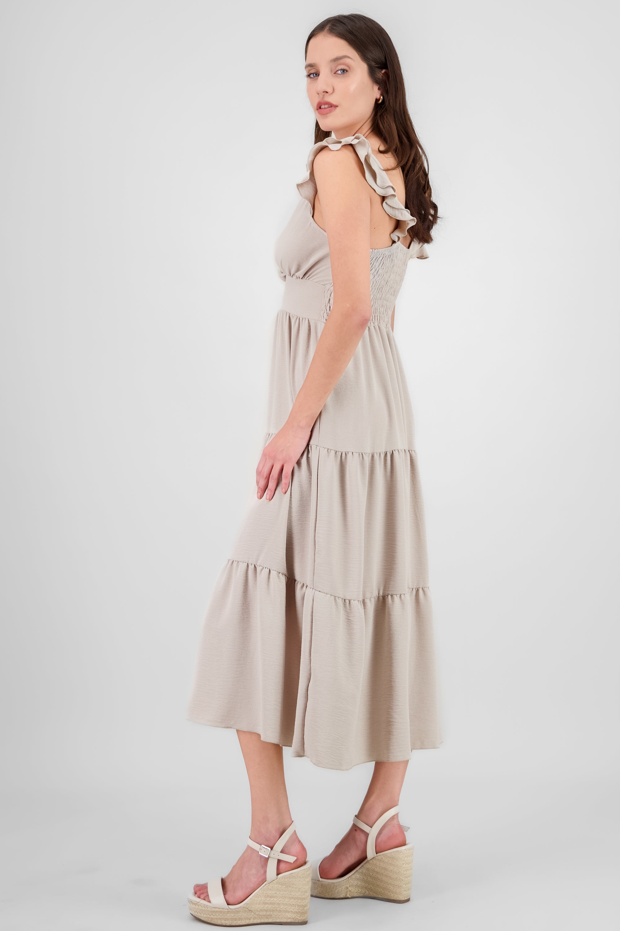 Vestido maxi con olanes GREIGE