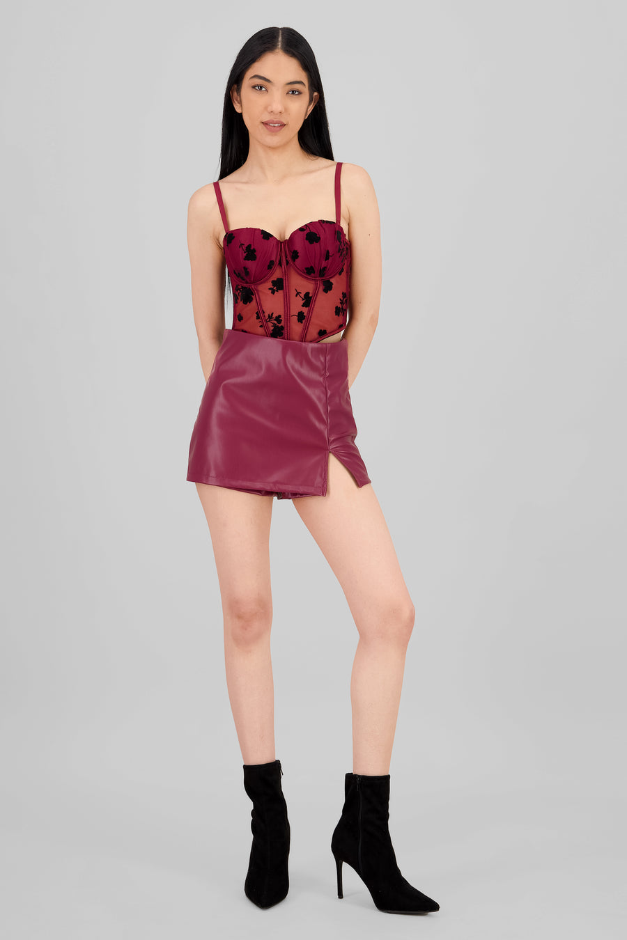 Falda short PU mini