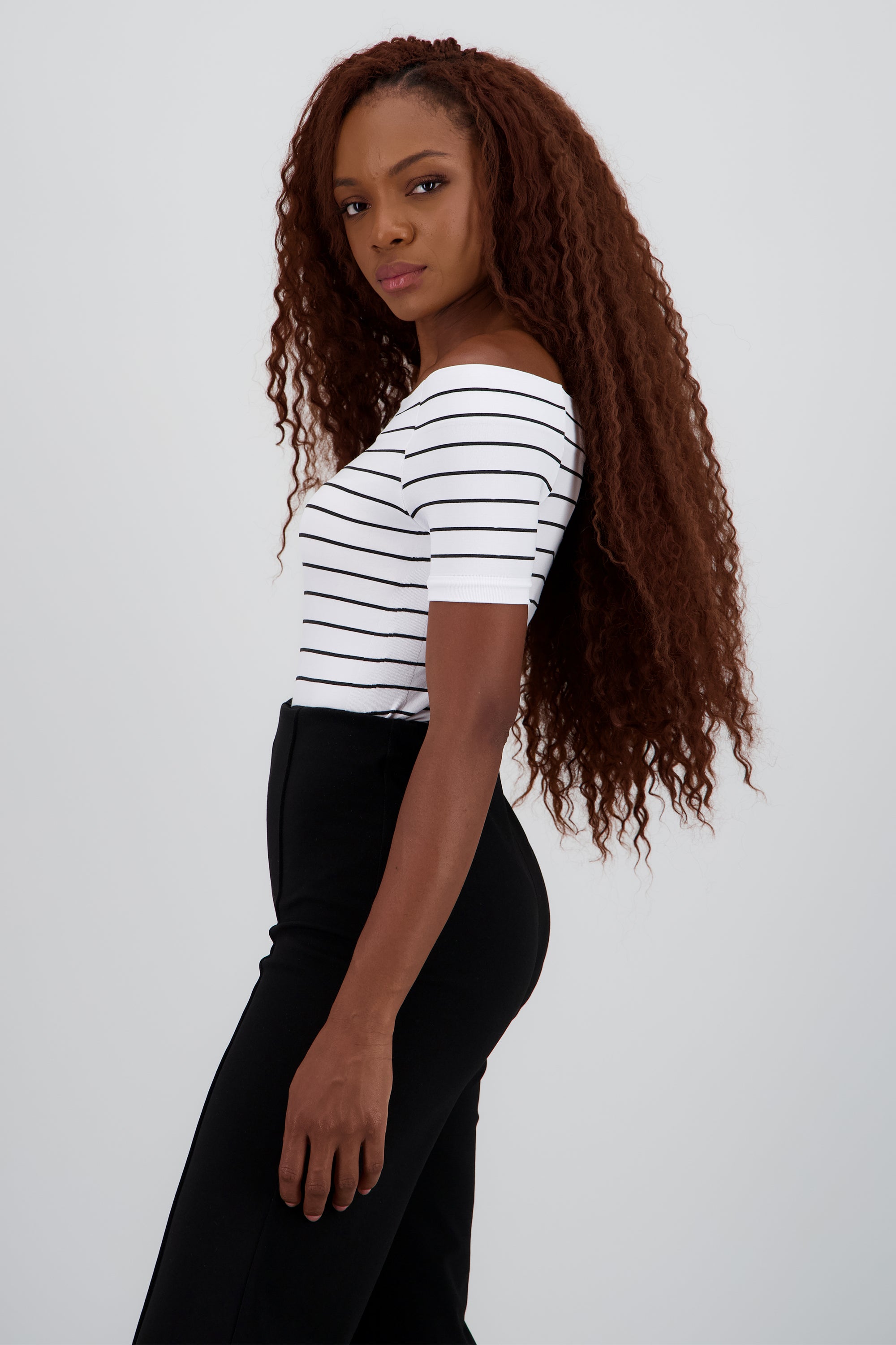 Bodysuit rayas hombro descubierto BLANCO COMBO