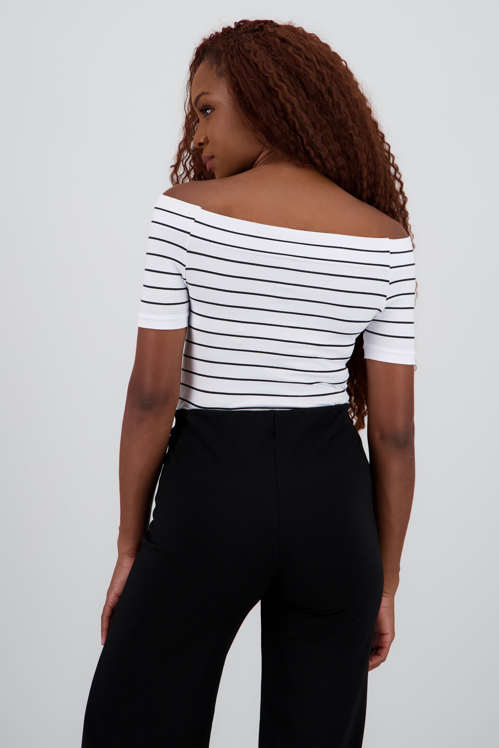 Bodysuit rayas hombro descubierto BLANCO COMBO