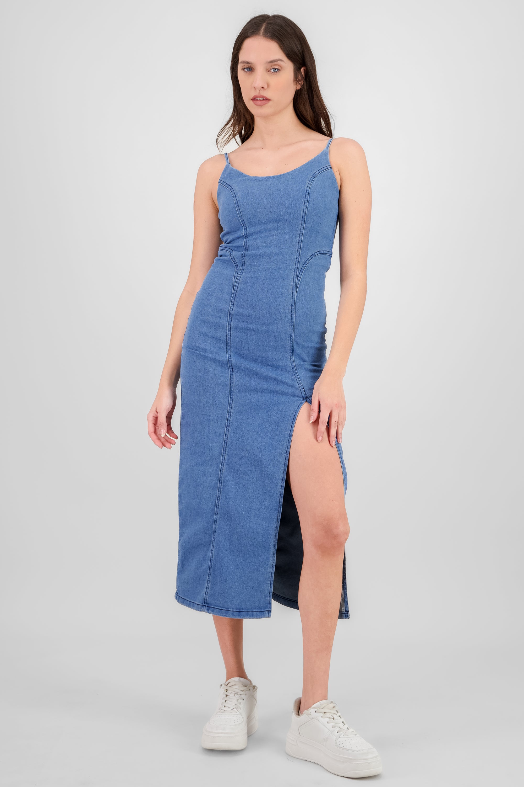 Vestido mmidi con copas MEDIUM WASH