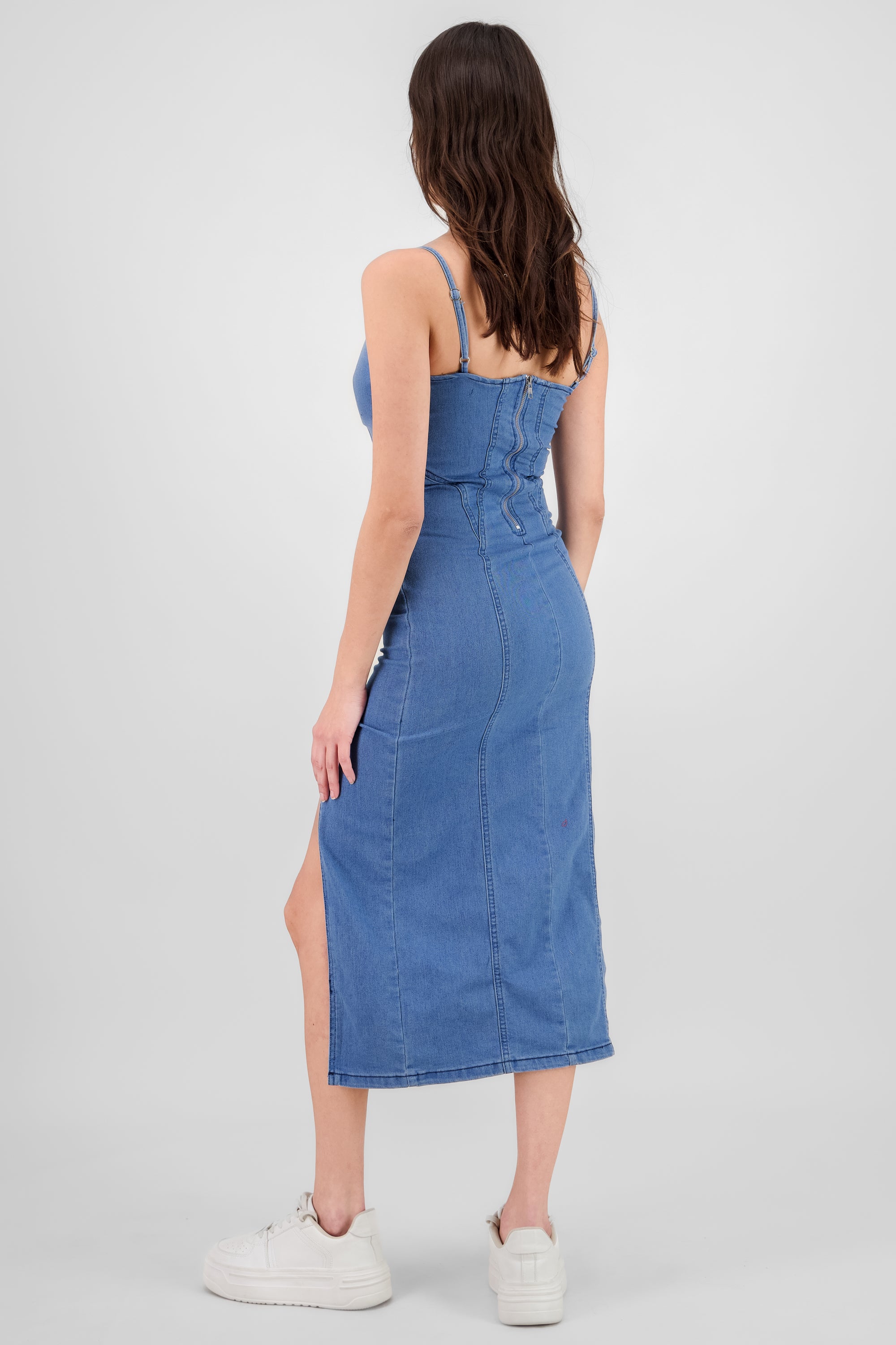 Vestido mmidi con copas MEDIUM WASH