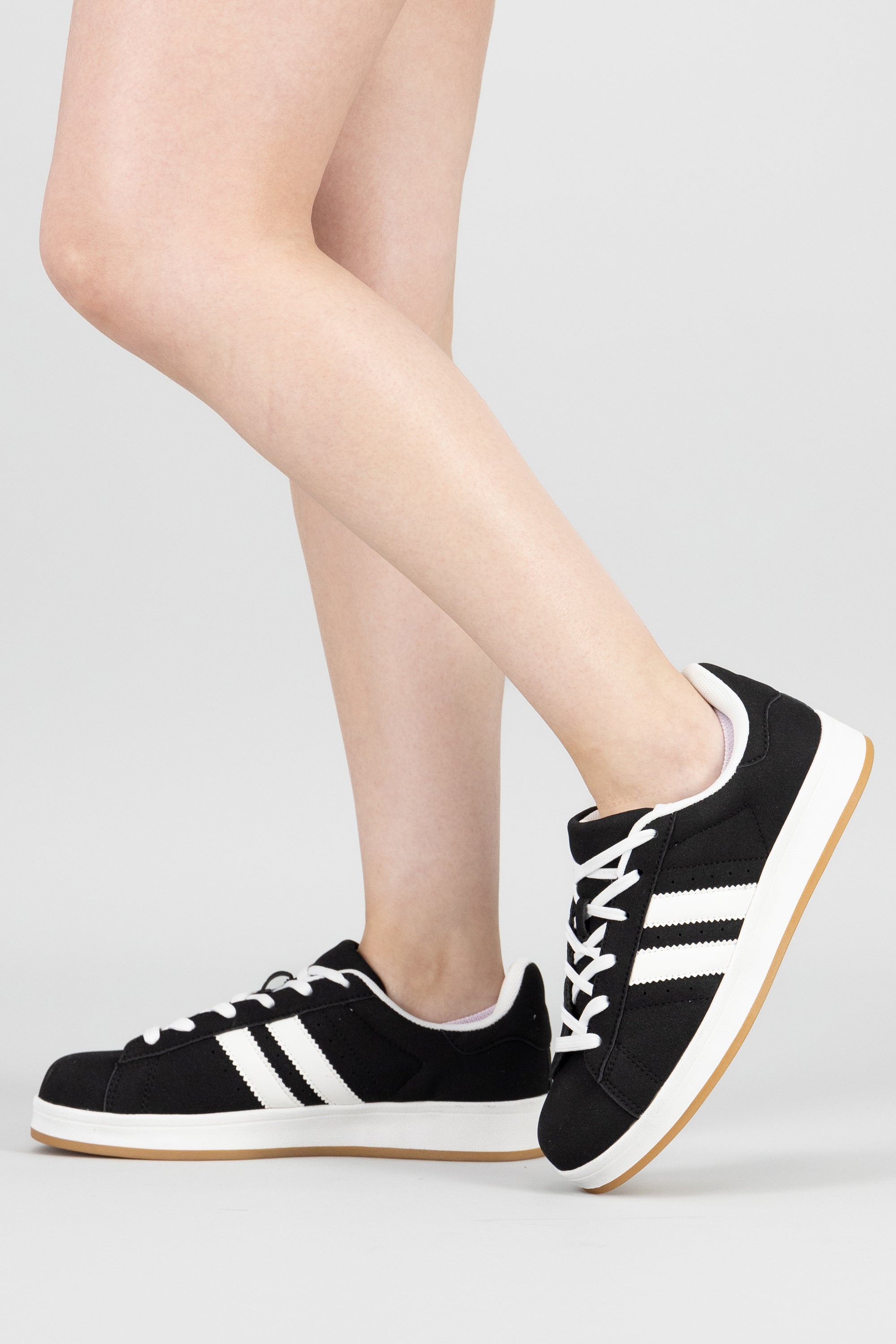 Tenis skater suede rayas NEGRO