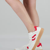 Tenis retro ondas detalle color
