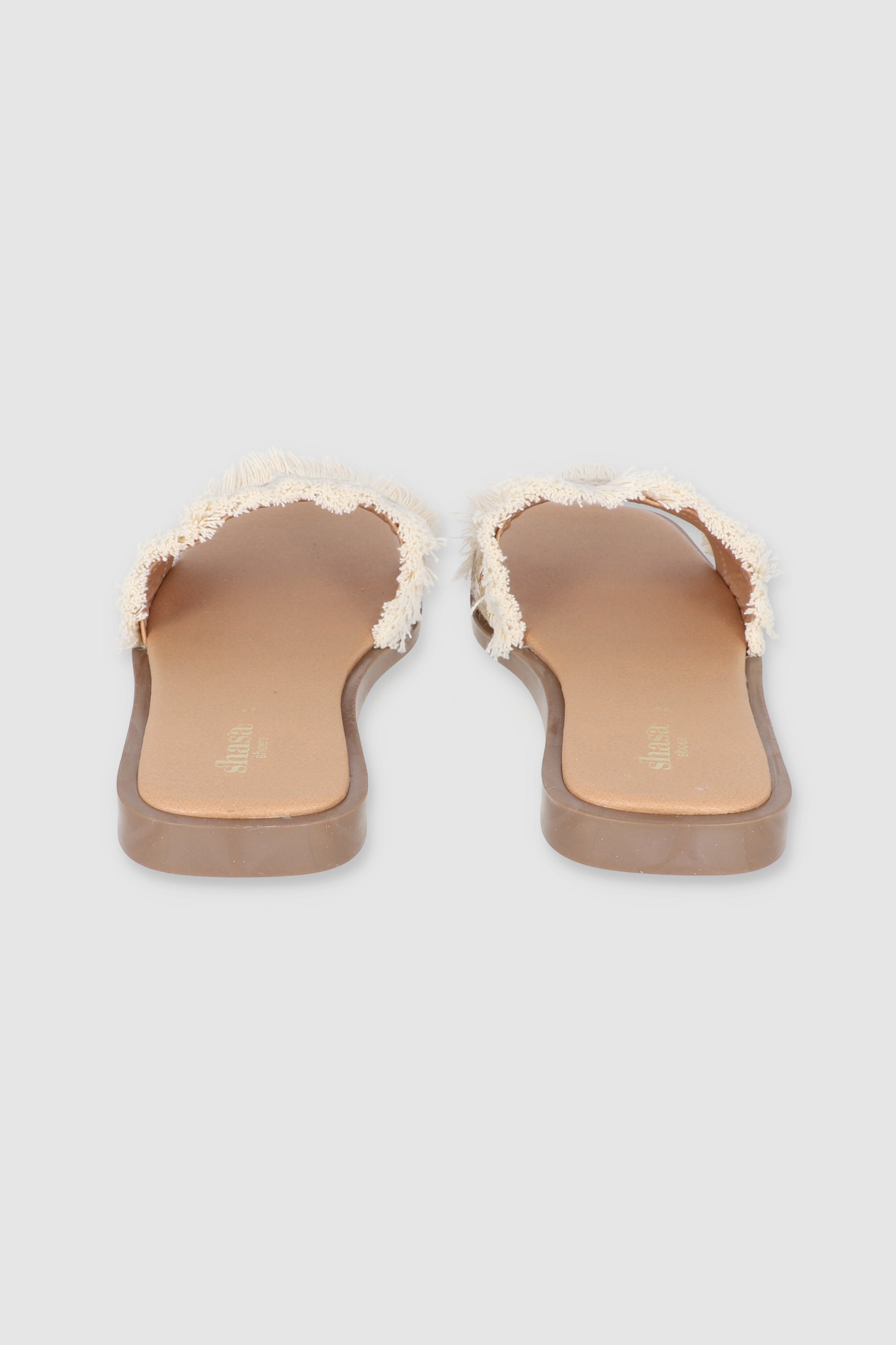 SANDALIA FLECOS DETALLE HUESO