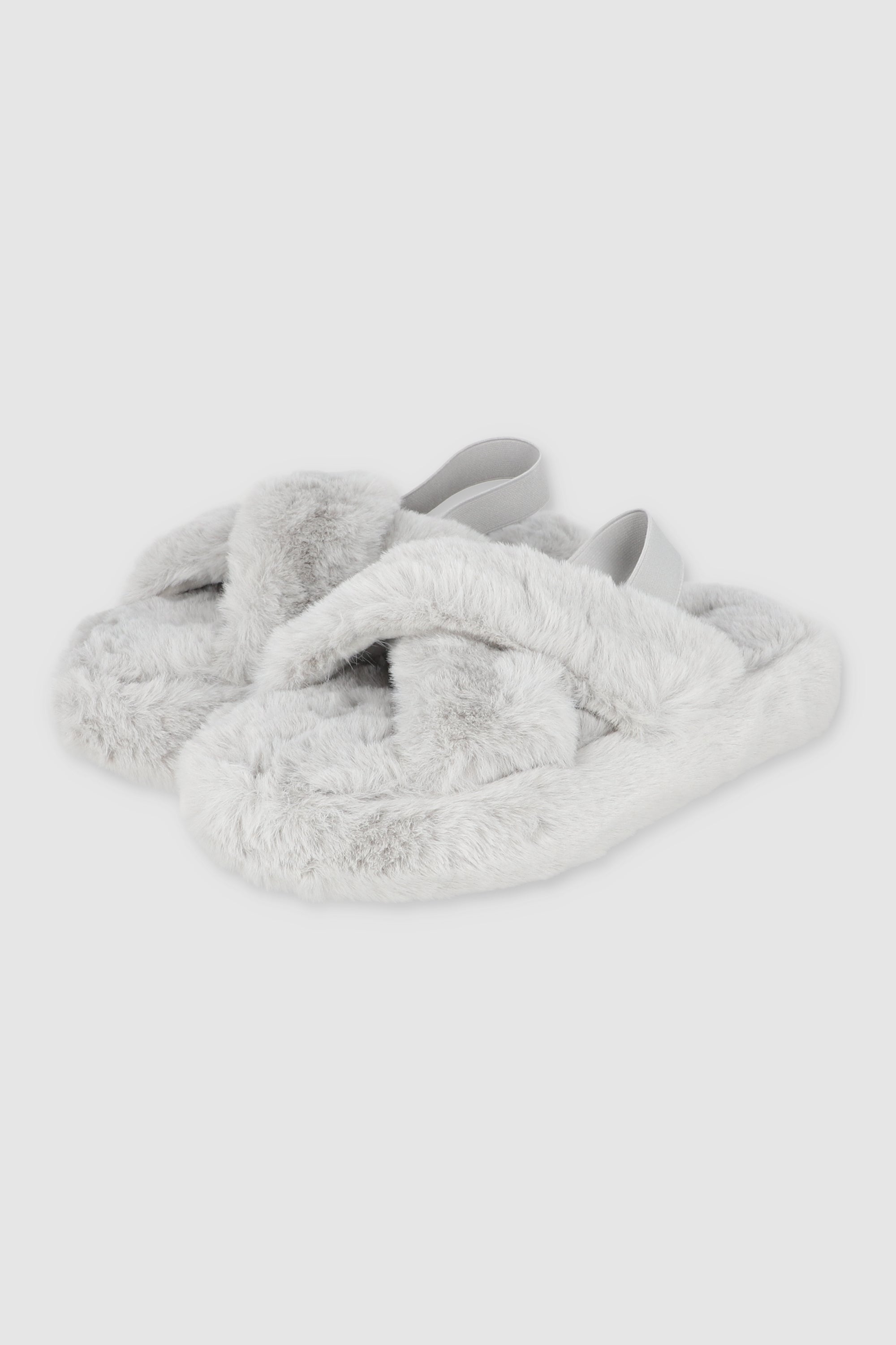 Pantufla cozy cruzada slingback GRIS