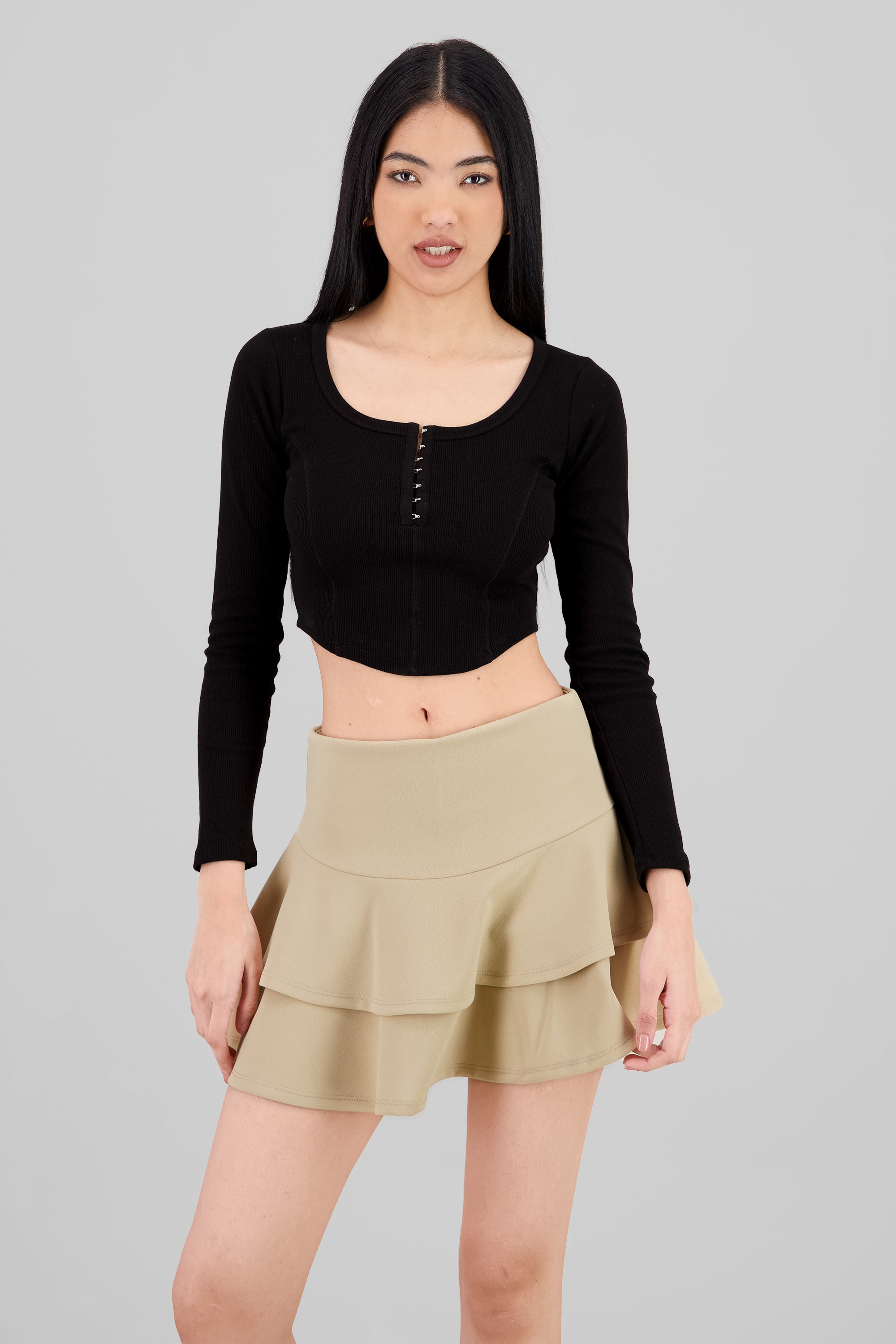 Tops manga larga escote cuadrado con broches NEGRO