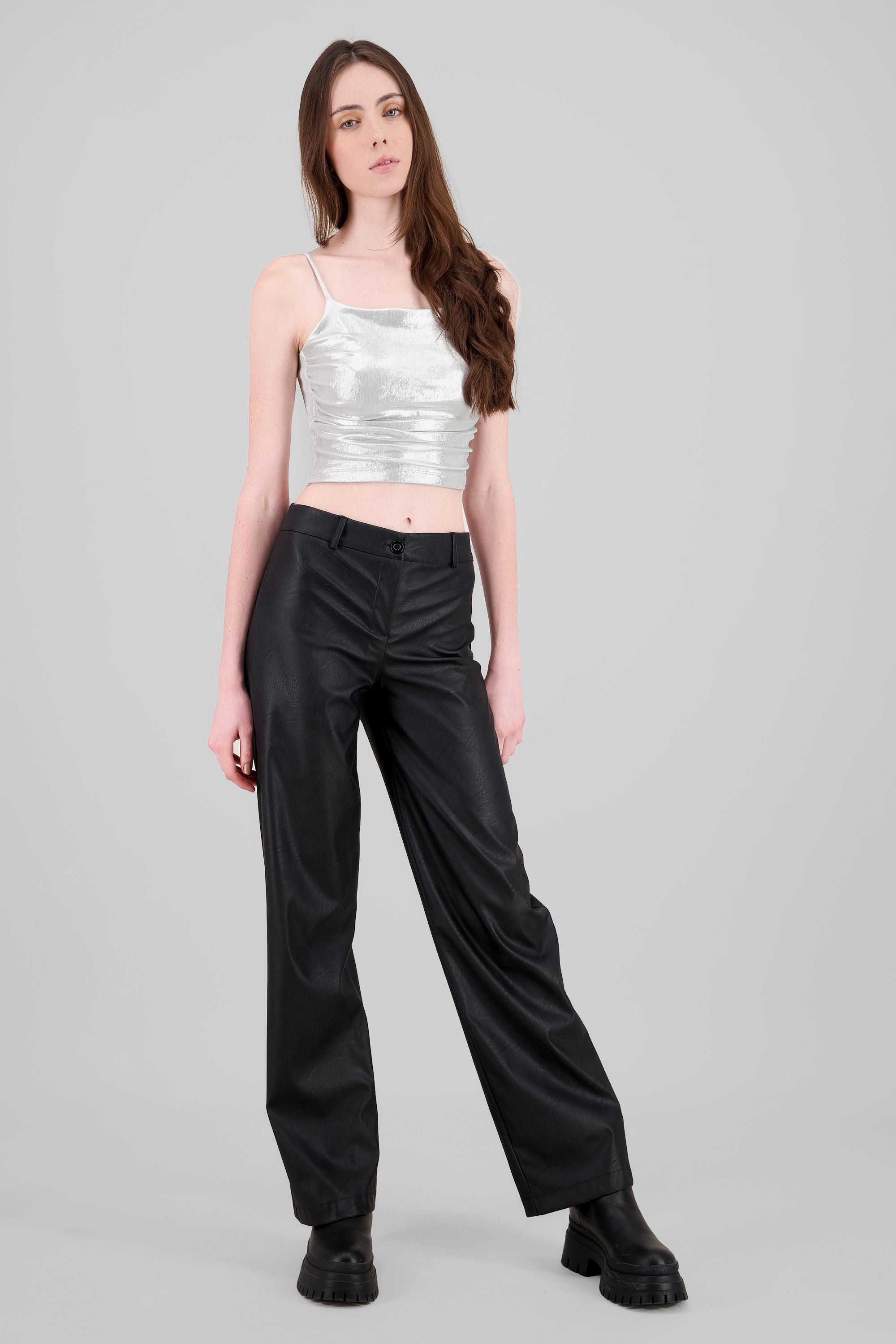 Pantalon recto efecto piel textura NEGRO