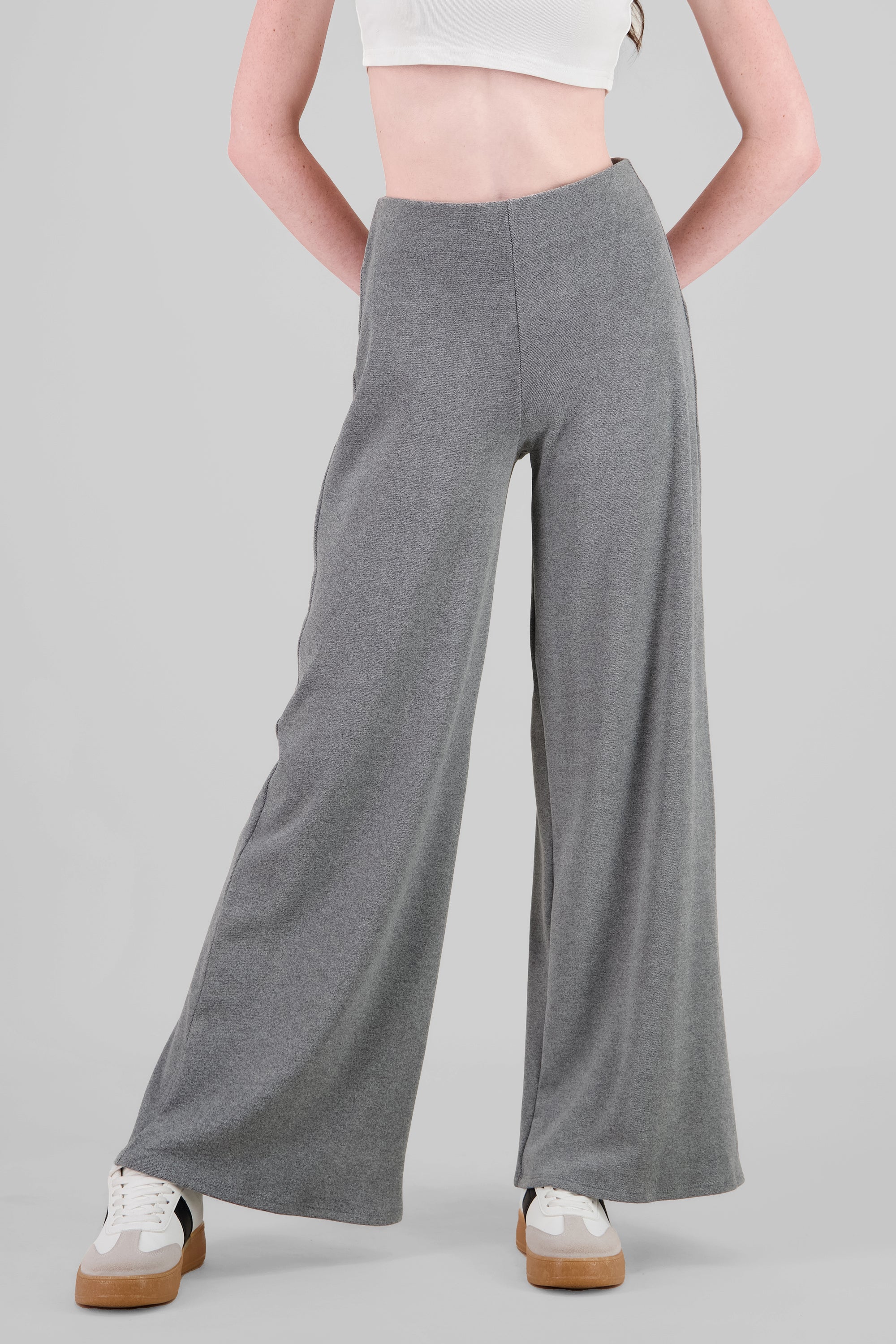 Pantalon amplio detalle tela GRIS JASPE