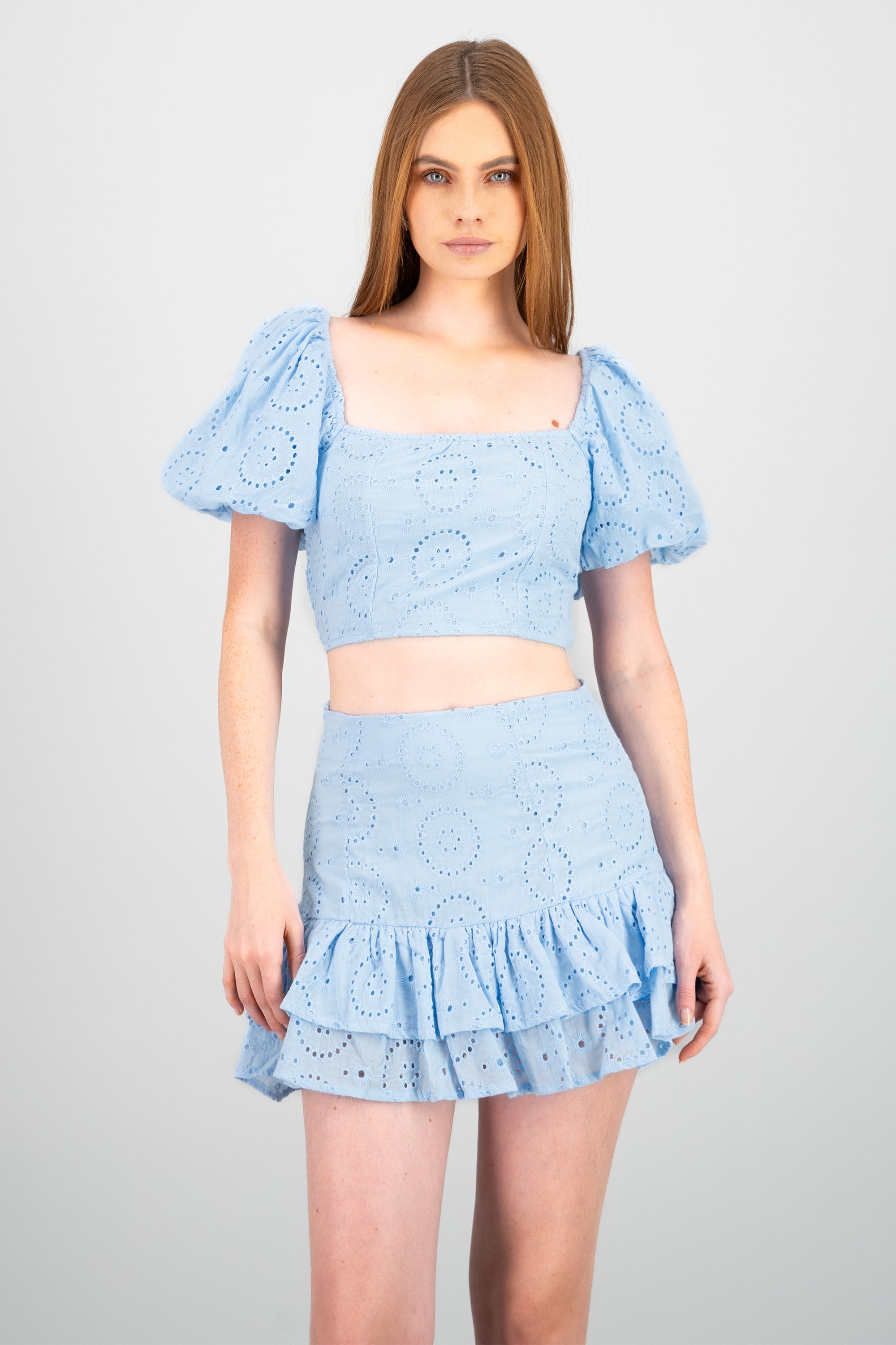 Blusa manga abullonada textura bordado AZUL CIELO