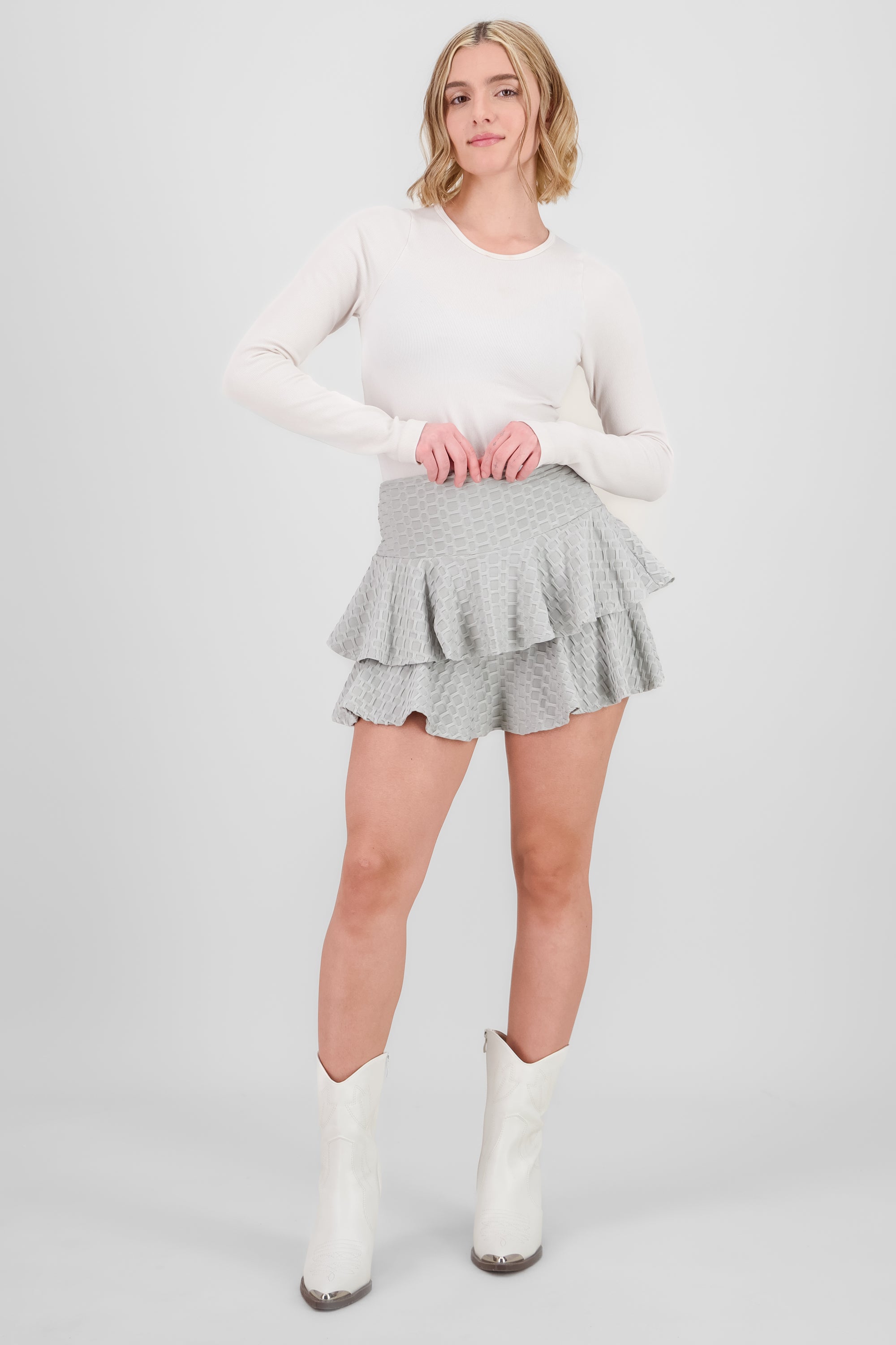 GRAY