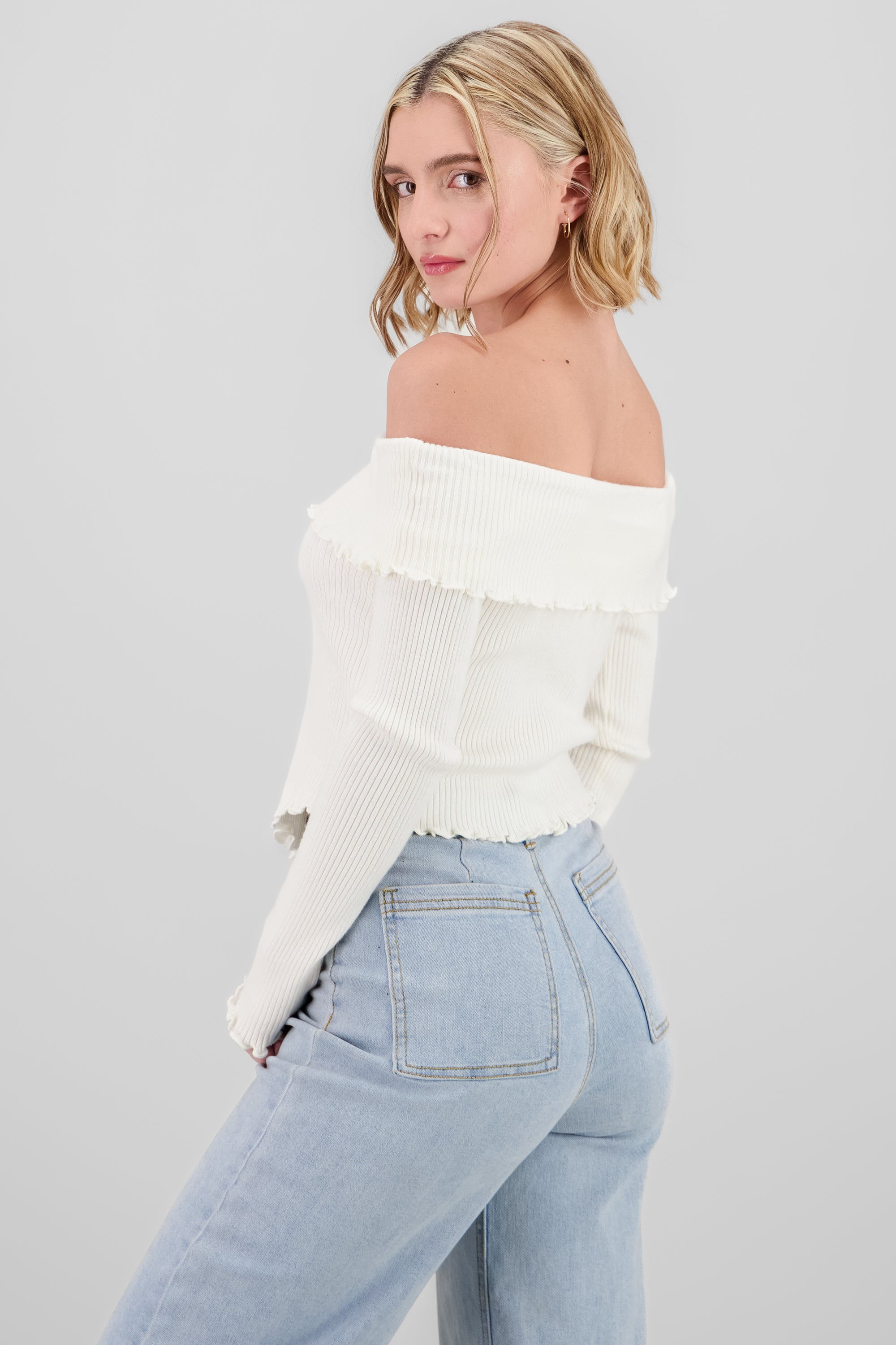 Top off shoulder plisado HUESO