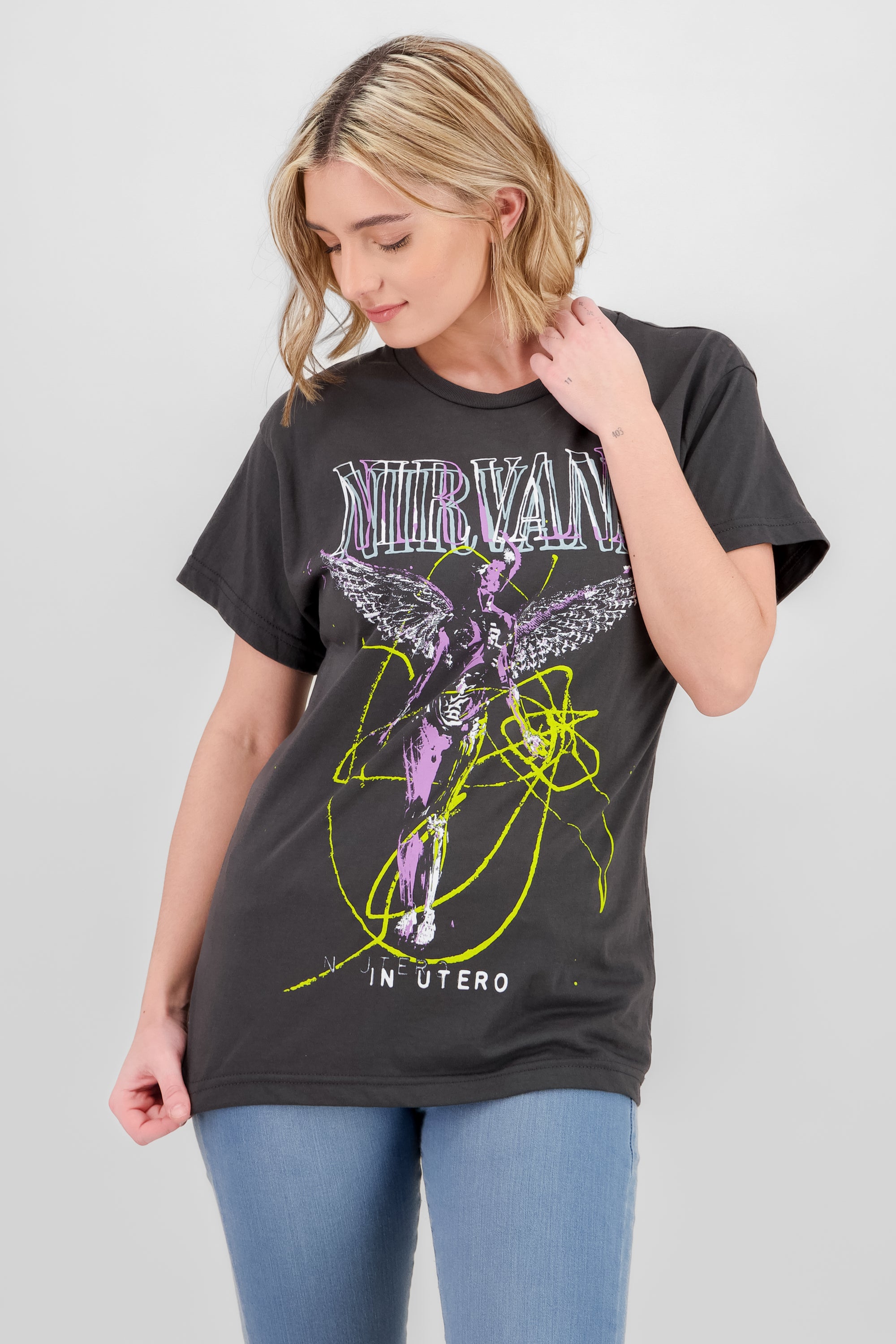 Playera over nirvana graffiti GRIS OBSCURO