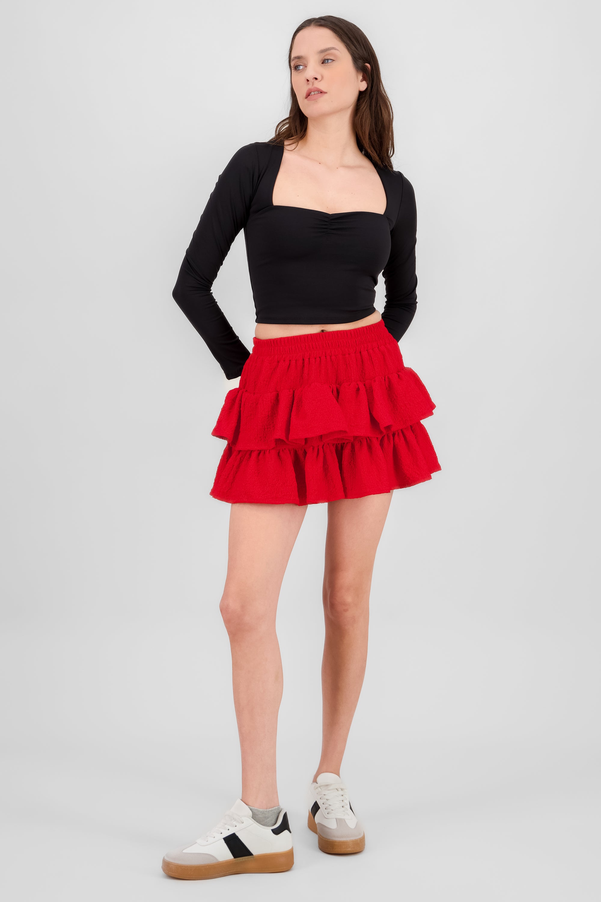 Falda doble olan textura ROJO