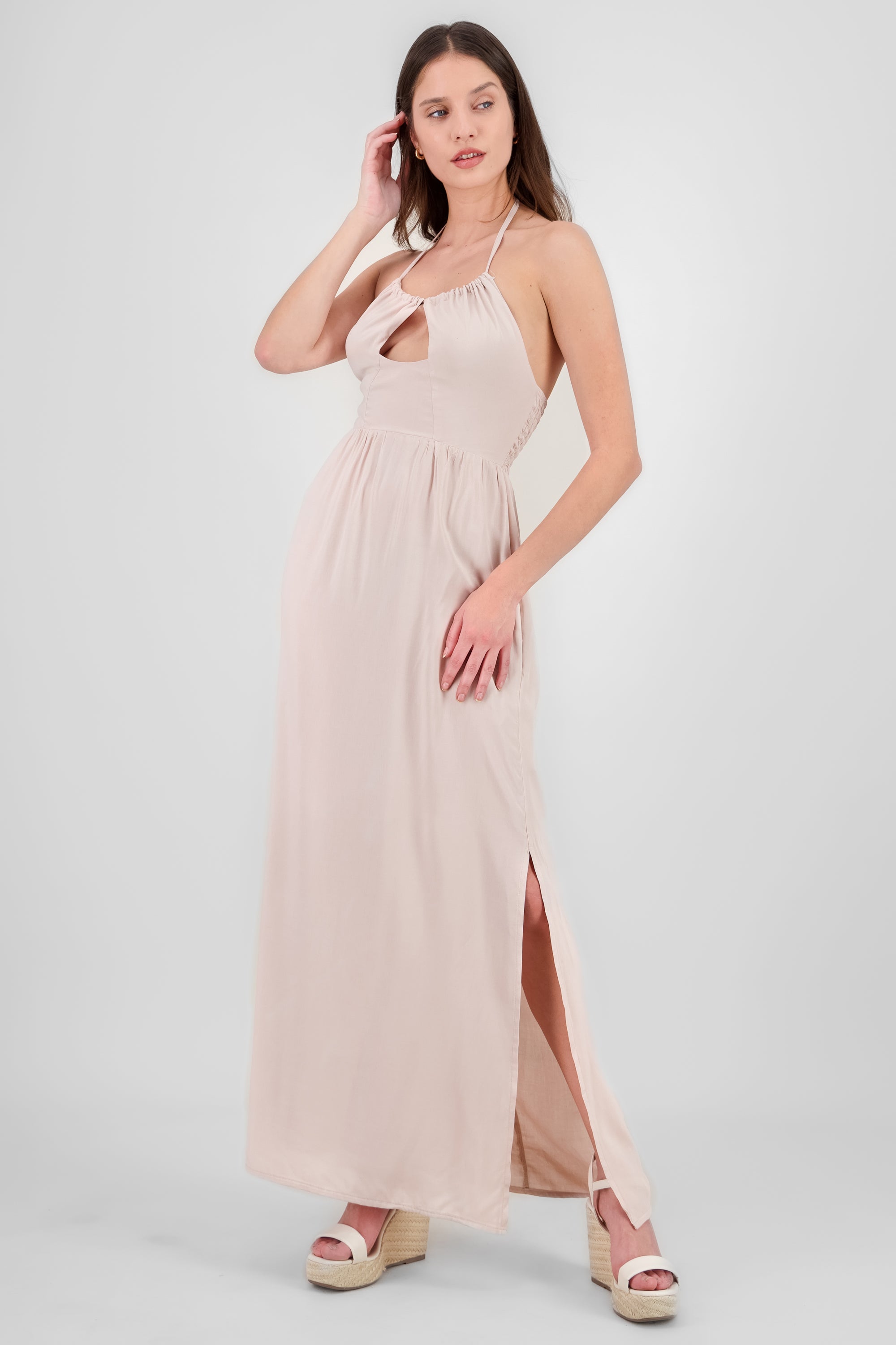 Vestido maxi halter cut out ARENA