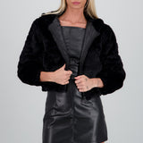 Chamarra crop peluche