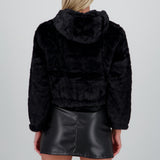 Chamarra crop peluche