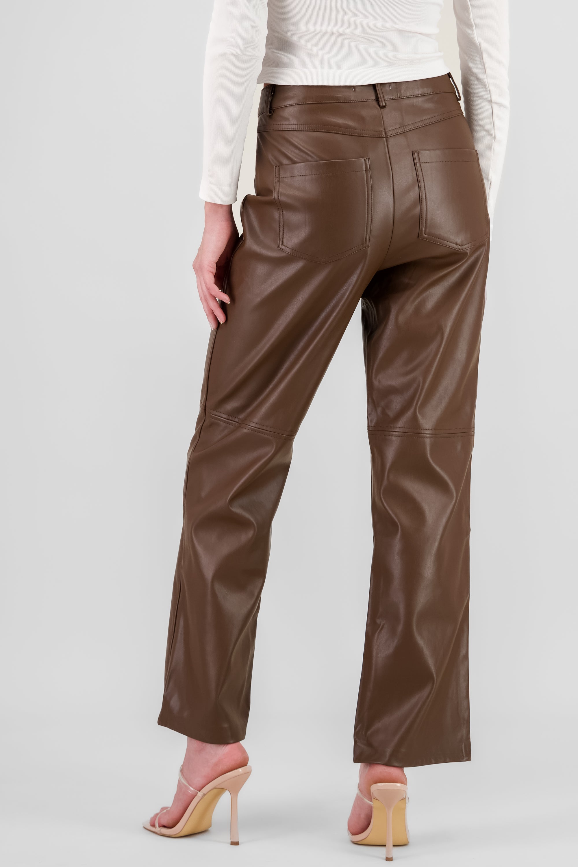 Pantalon amplio pu CHOCOLATE