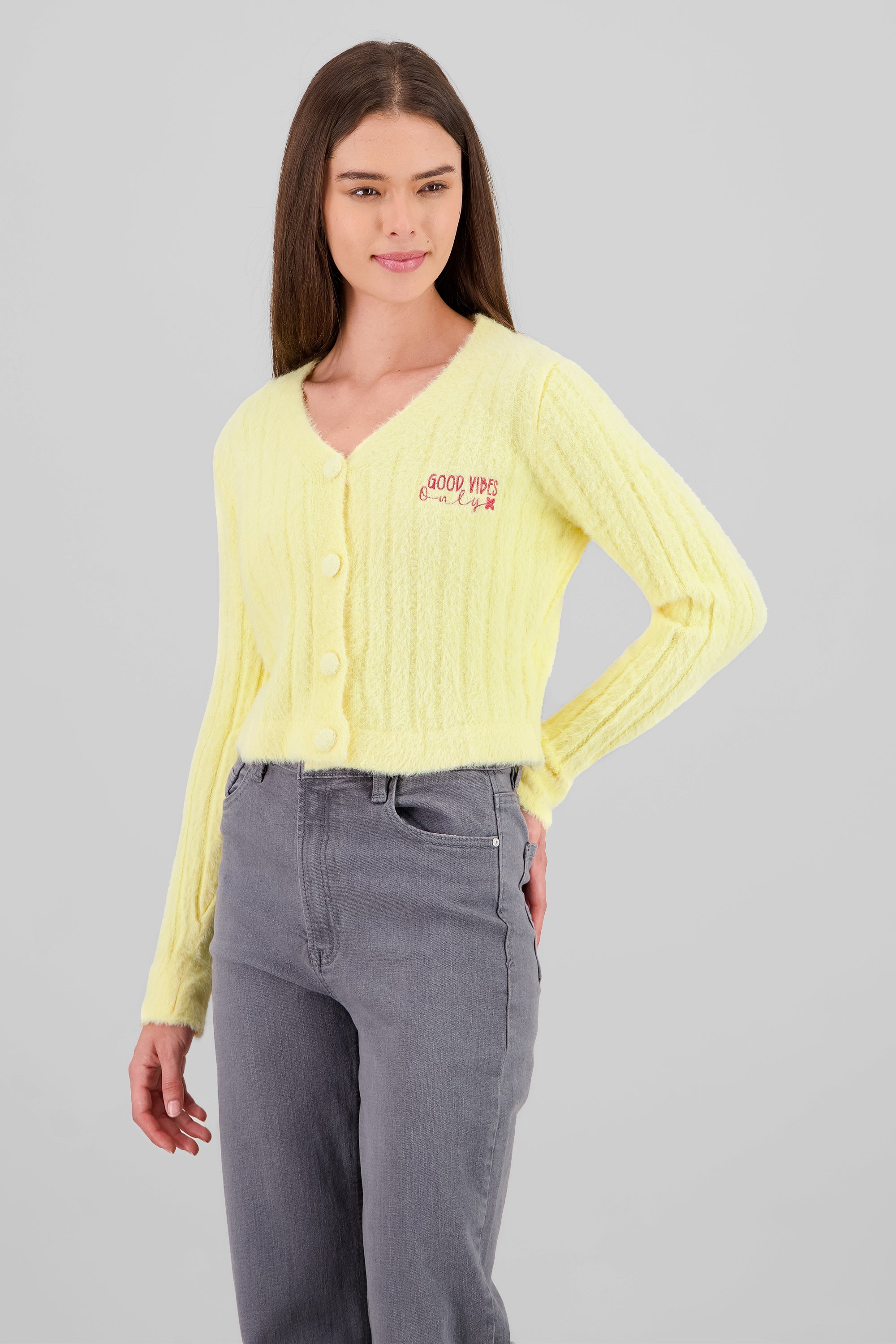 Cardigan suave detalle parche AMARILLO PASTEL