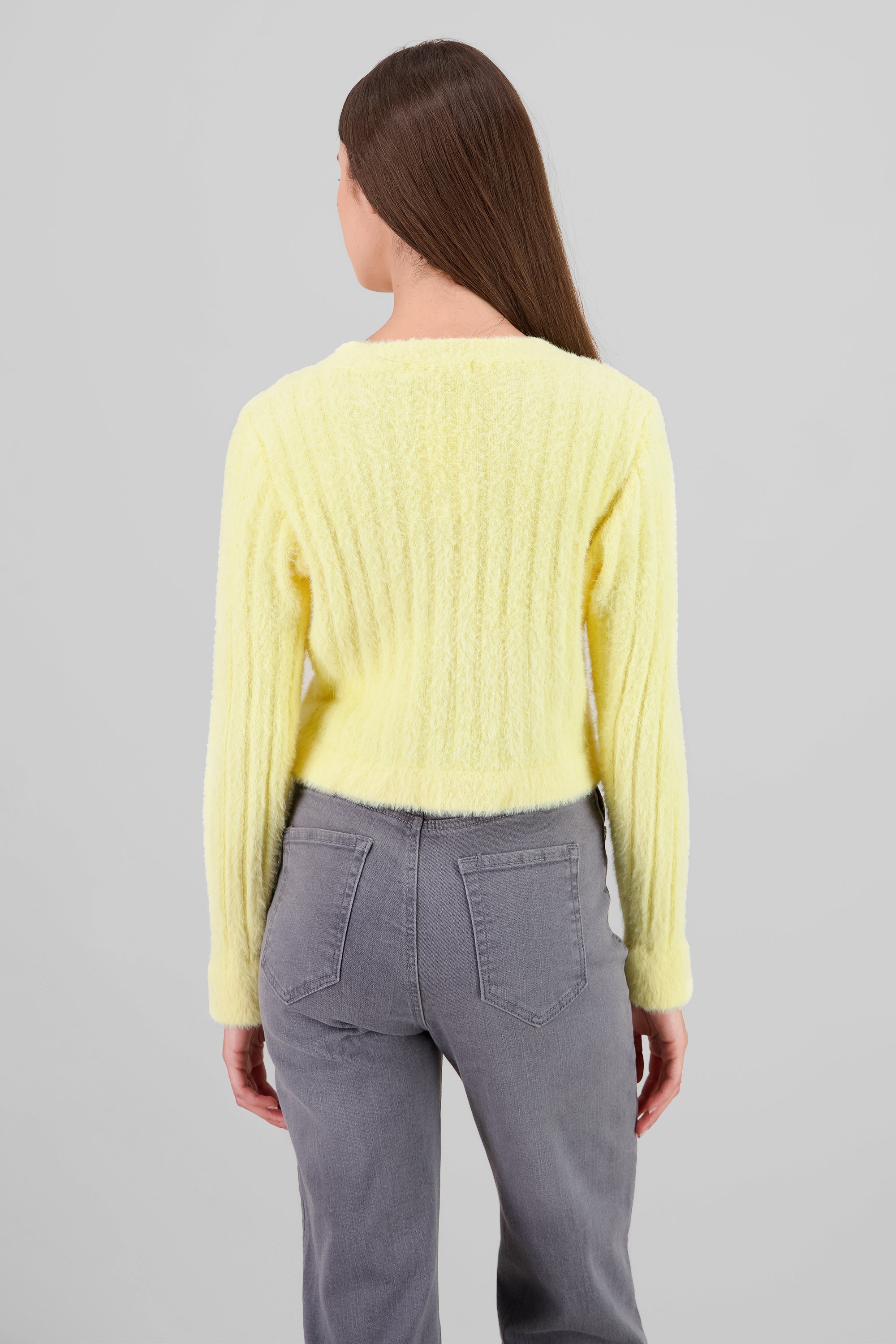 Cardigan suave detalle parche AMARILLO PASTEL