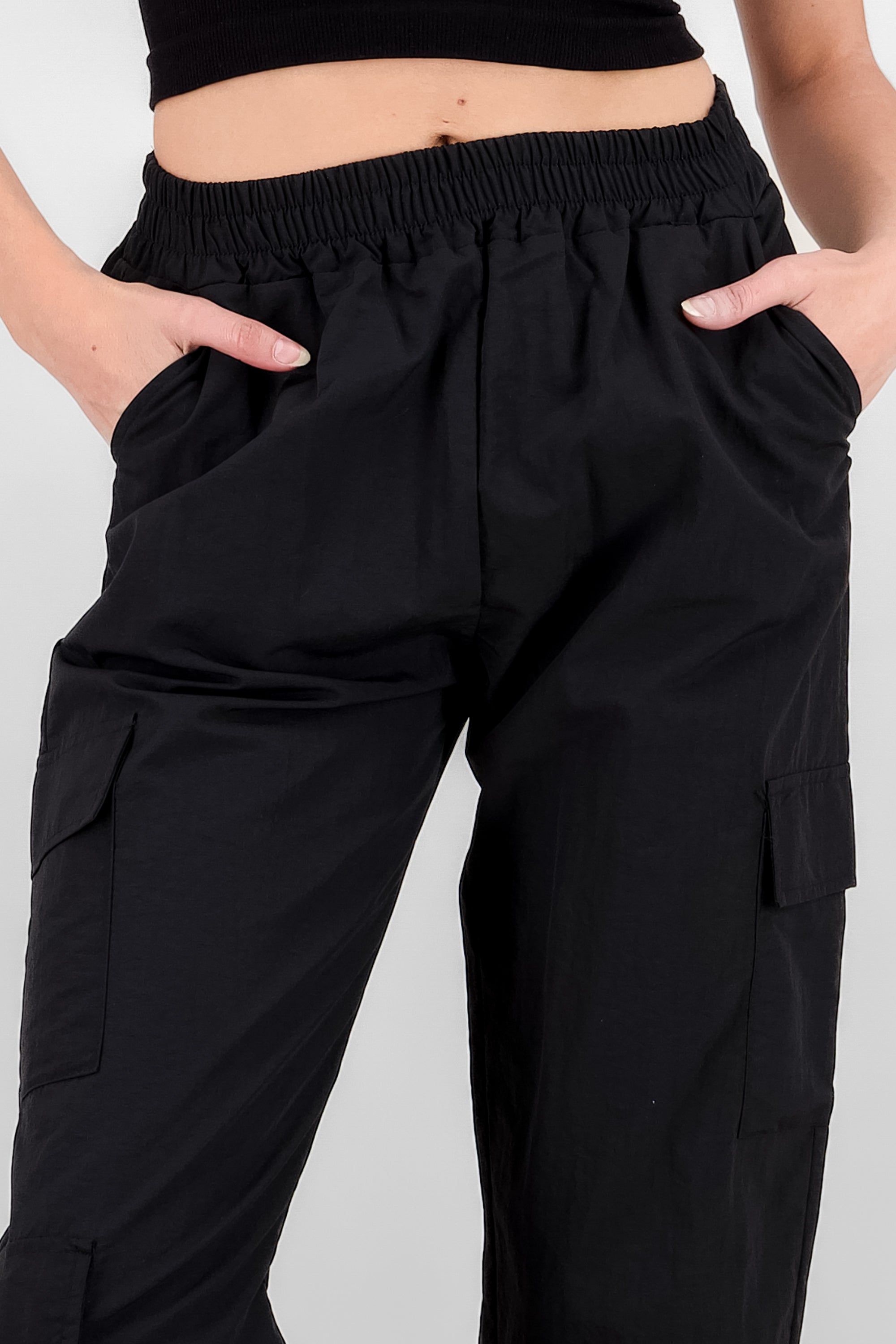 Pantalon cargo resorte NEGRO