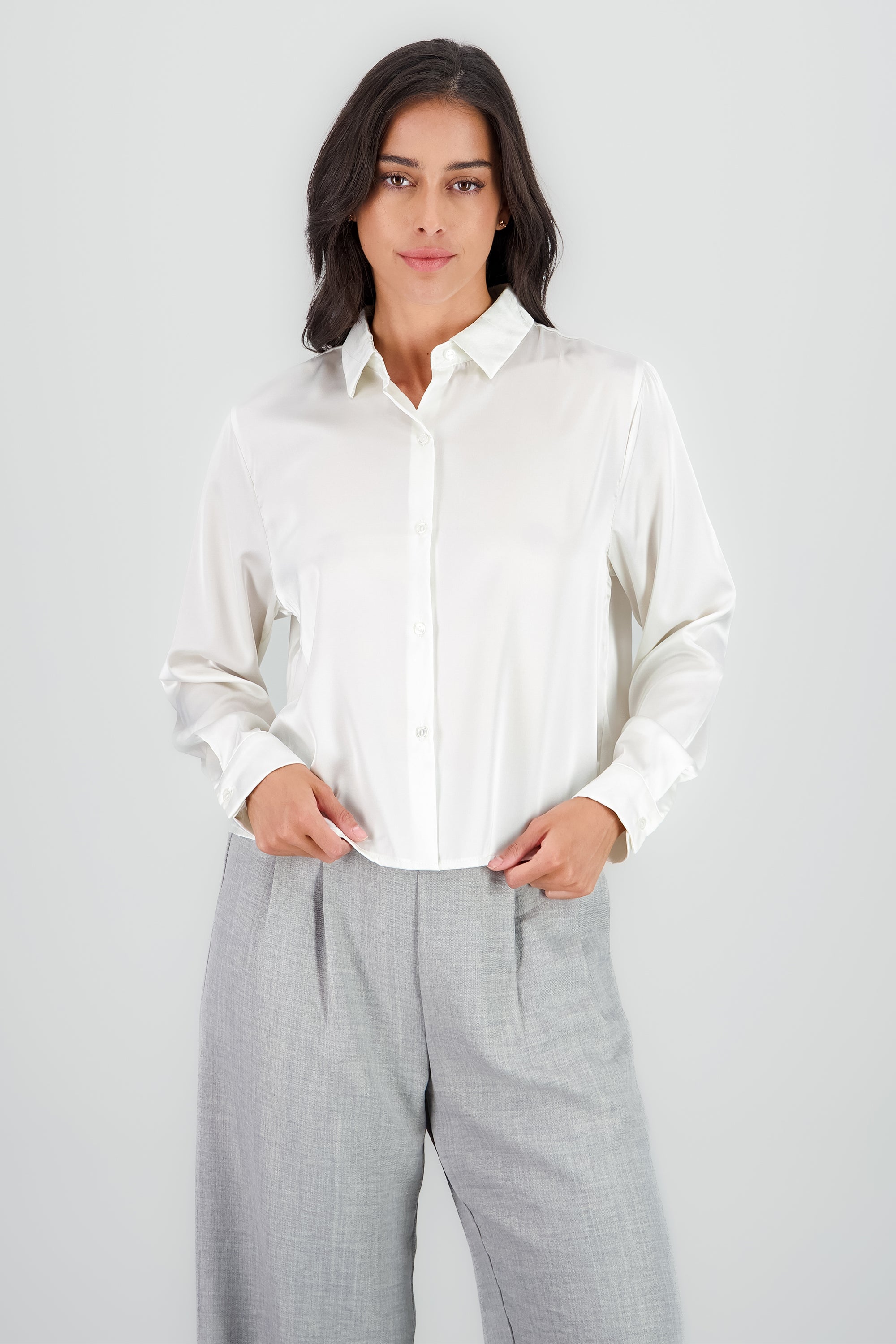 Camisa satinada lisa cropped BLANCO