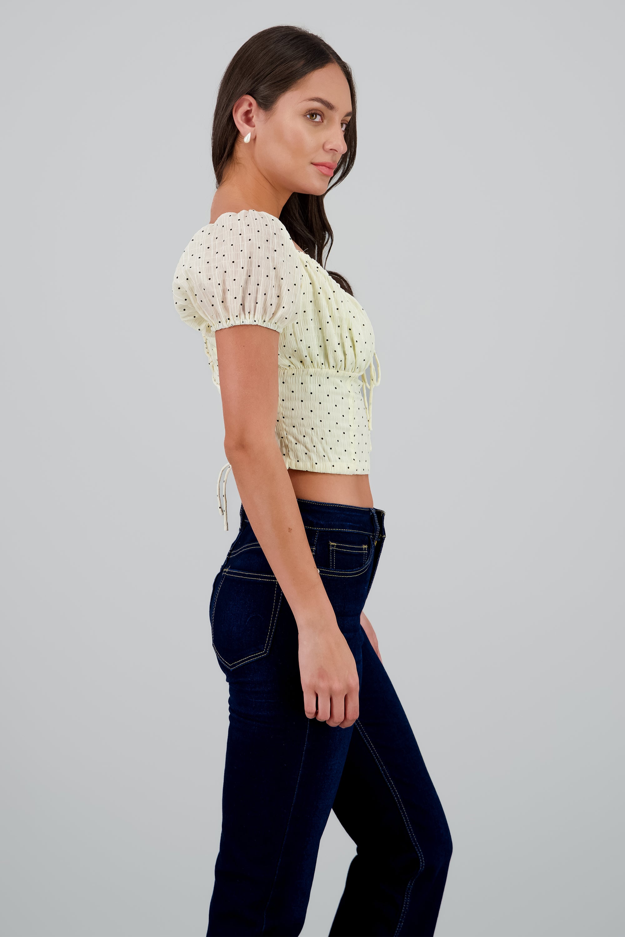 Blusa con mini polkas con lace up en la espala CREMA