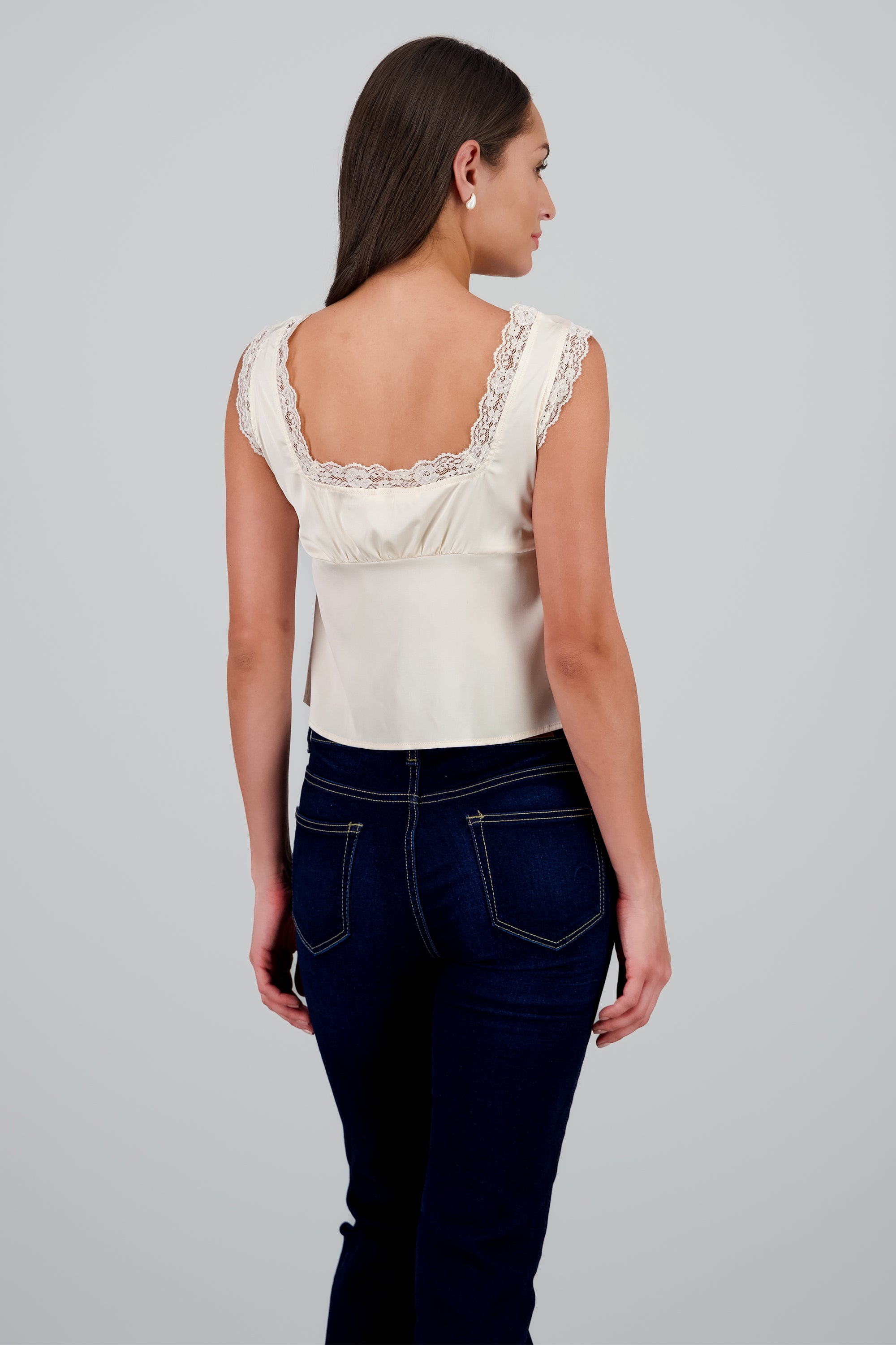 Blusa satin encaje con moños amarres CREMA