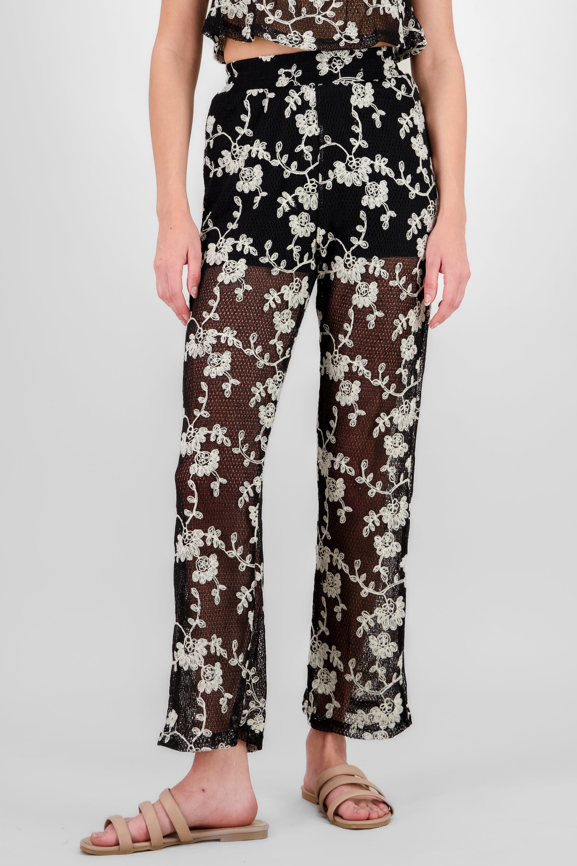 Pantalon bordado flores NEGRO COMBO