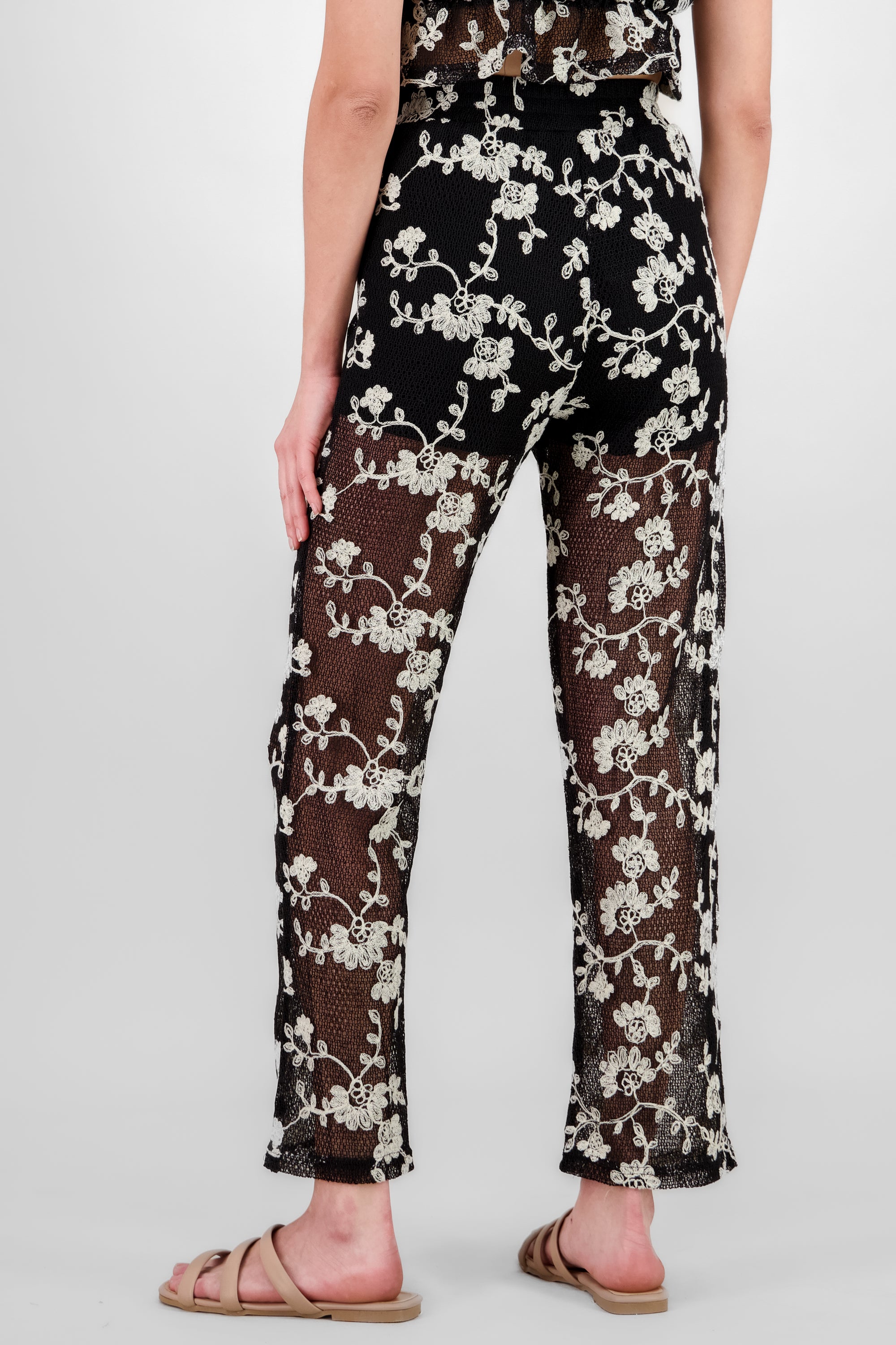 Pantalon bordado flores NEGRO COMBO