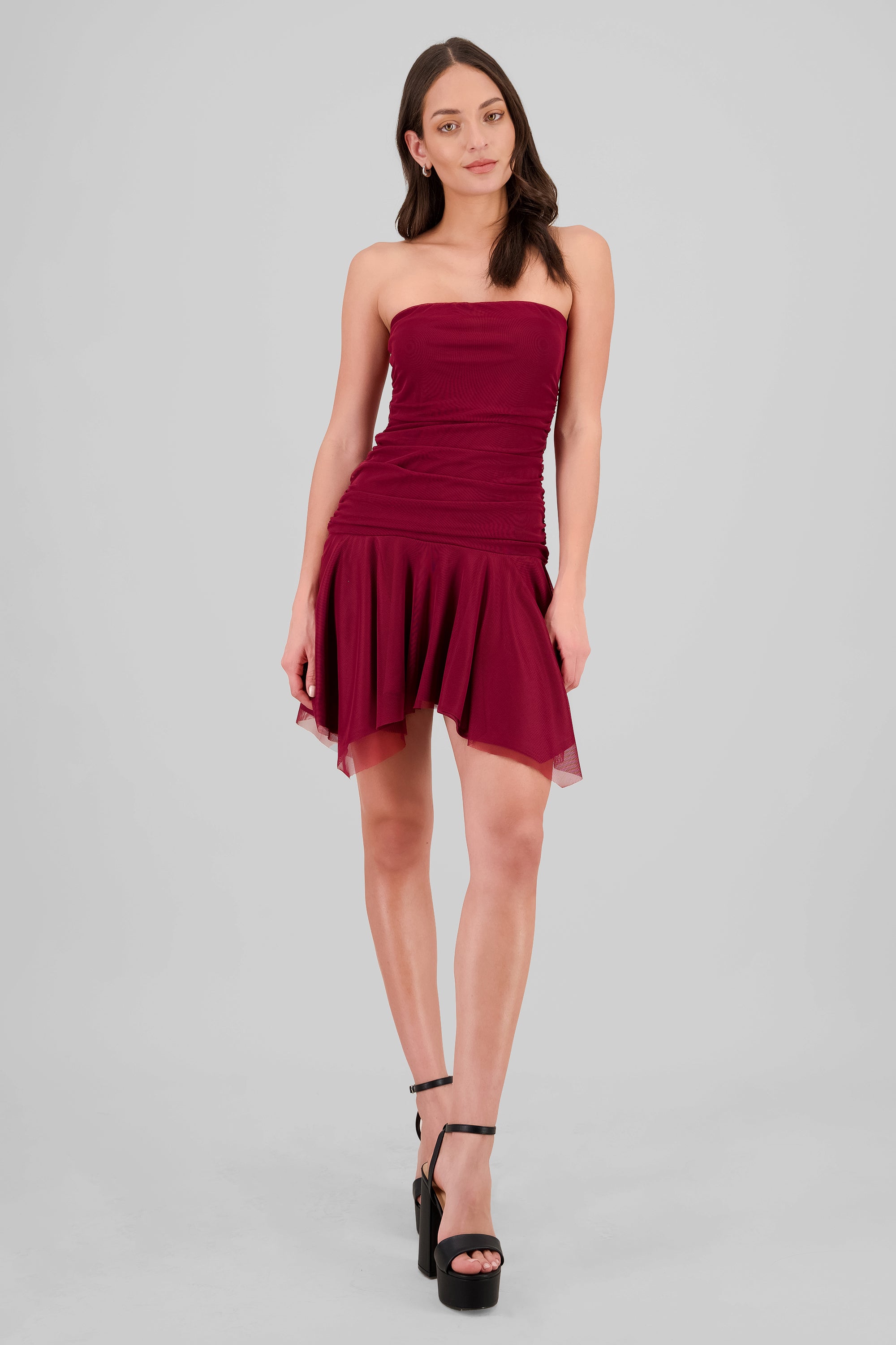 Vestido mini asimetrico de mesh
