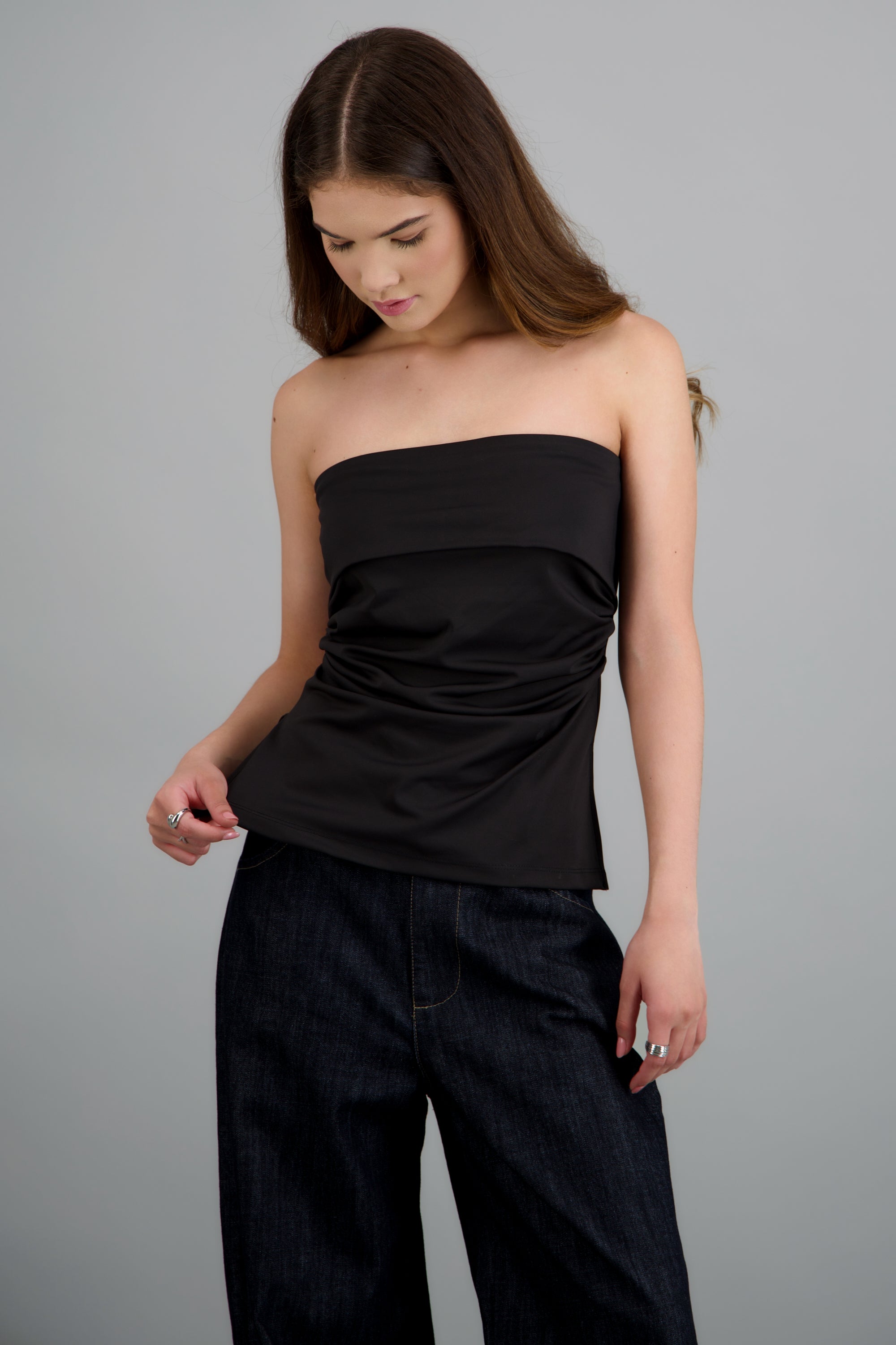 Top tubo con dobles escote NEGRO