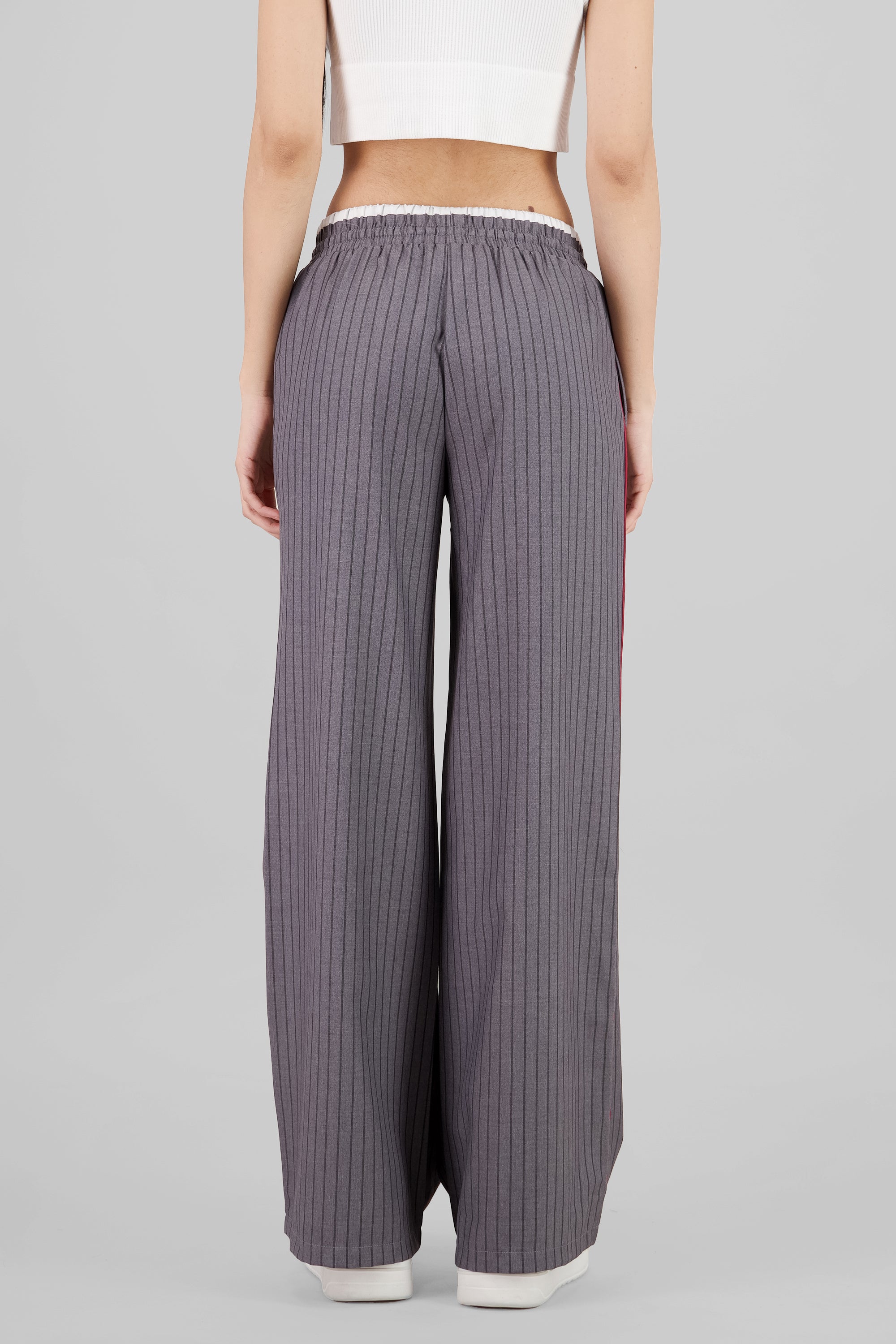 Pantalon recto rayas GRIS